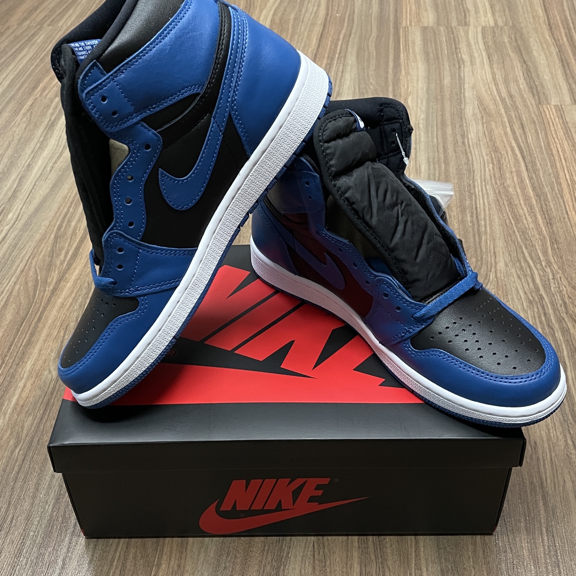 Jordan 1 Retro High OG Dark Marina Blue 착용 스타일 - 3