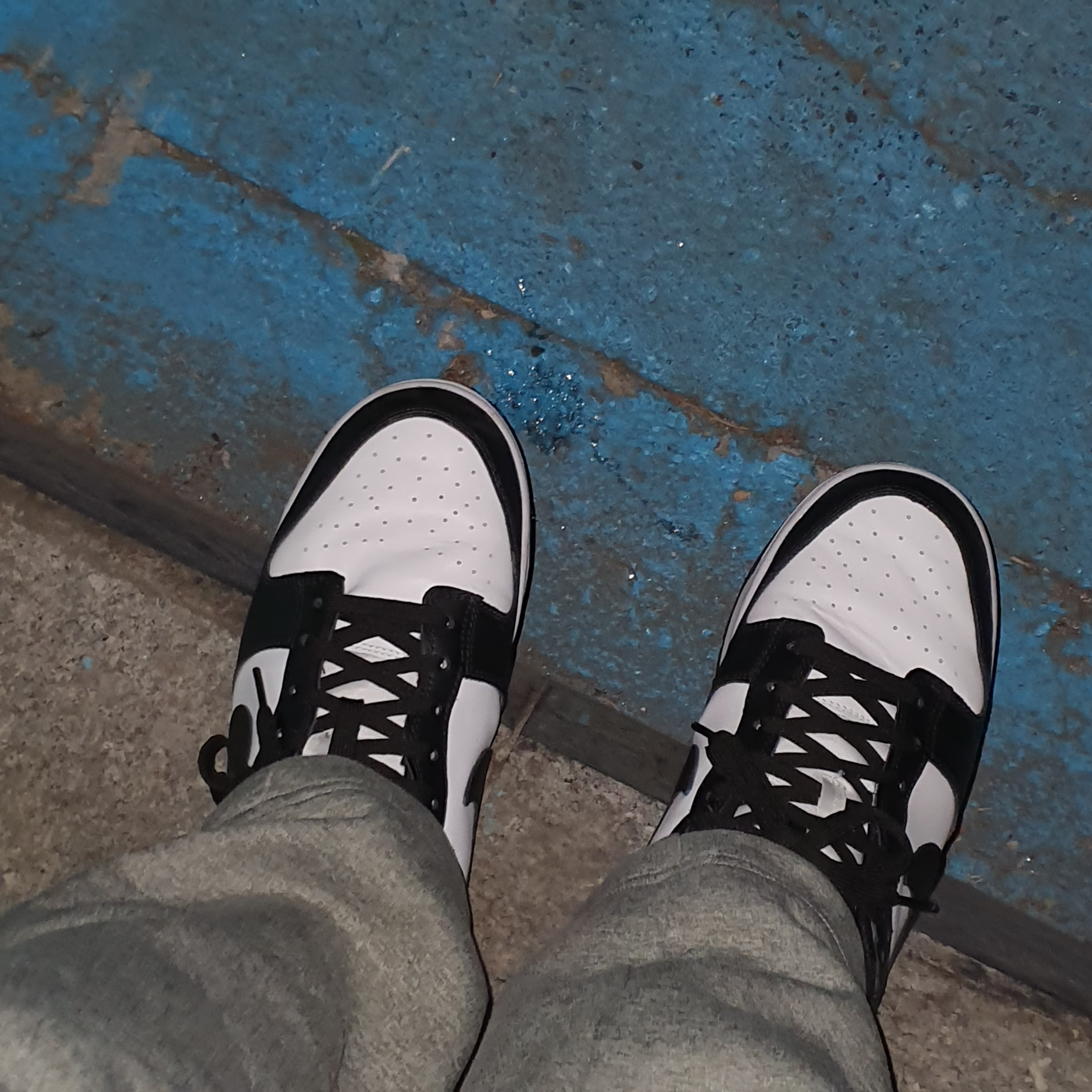 Nike Dunk Low Retro Black 착용 스타일