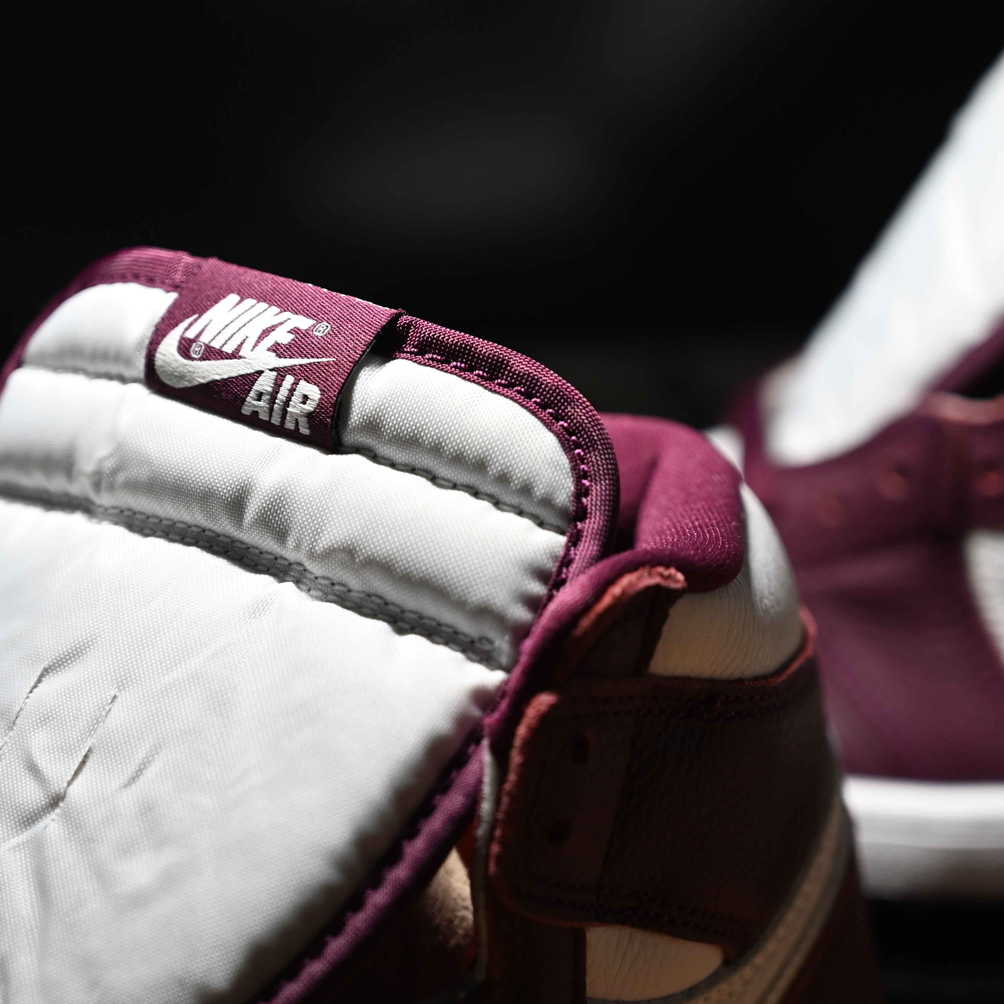 Jordan 1 Retro High OG Bordeaux 착용 스타일 - 4
