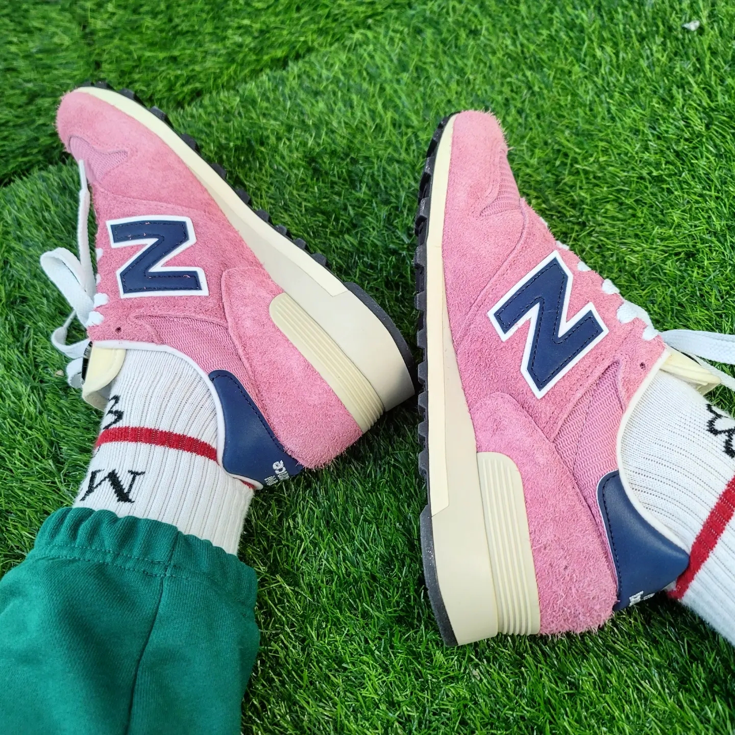 New Balance x Aime Leon Dore 1300 Dusty Pink 착용 스타일 - 1