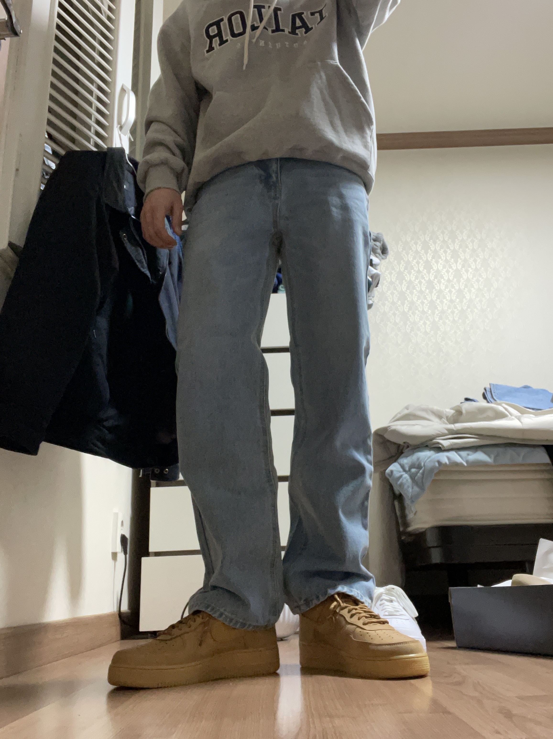 Nike Air Force 1 '07 WB Flax 착용 스타일 - 1