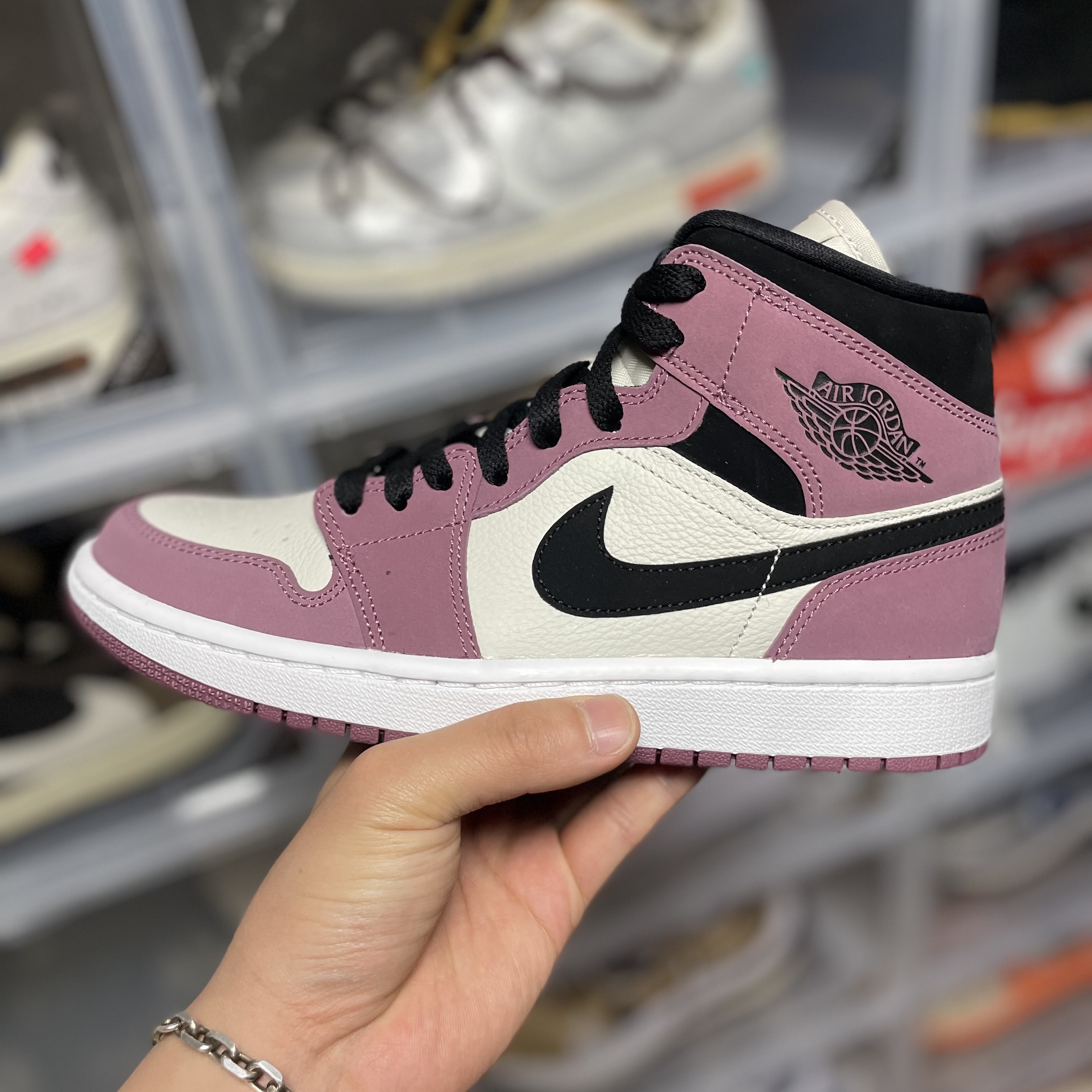 (W) Jordan 1 Mid SE Light Mulberry 착용 스타일
