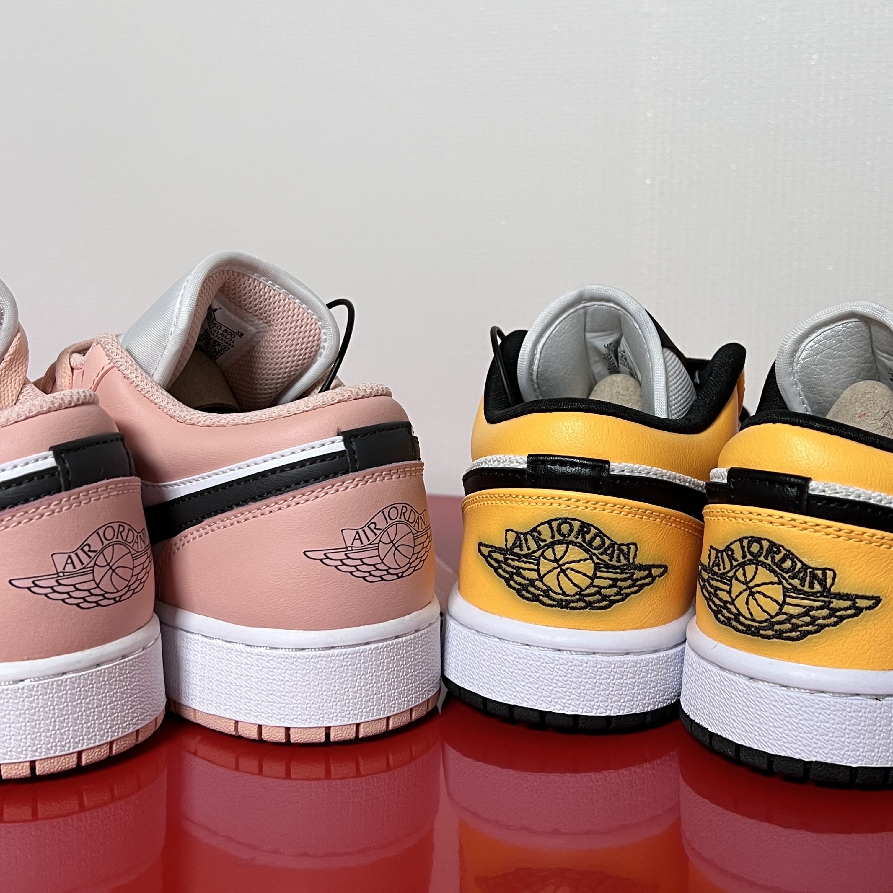 (W) Jordan 1 Low SE Laser Orange, (GS) Jordan 1 Low Light Arctic Pink 착용 스타일 - 2