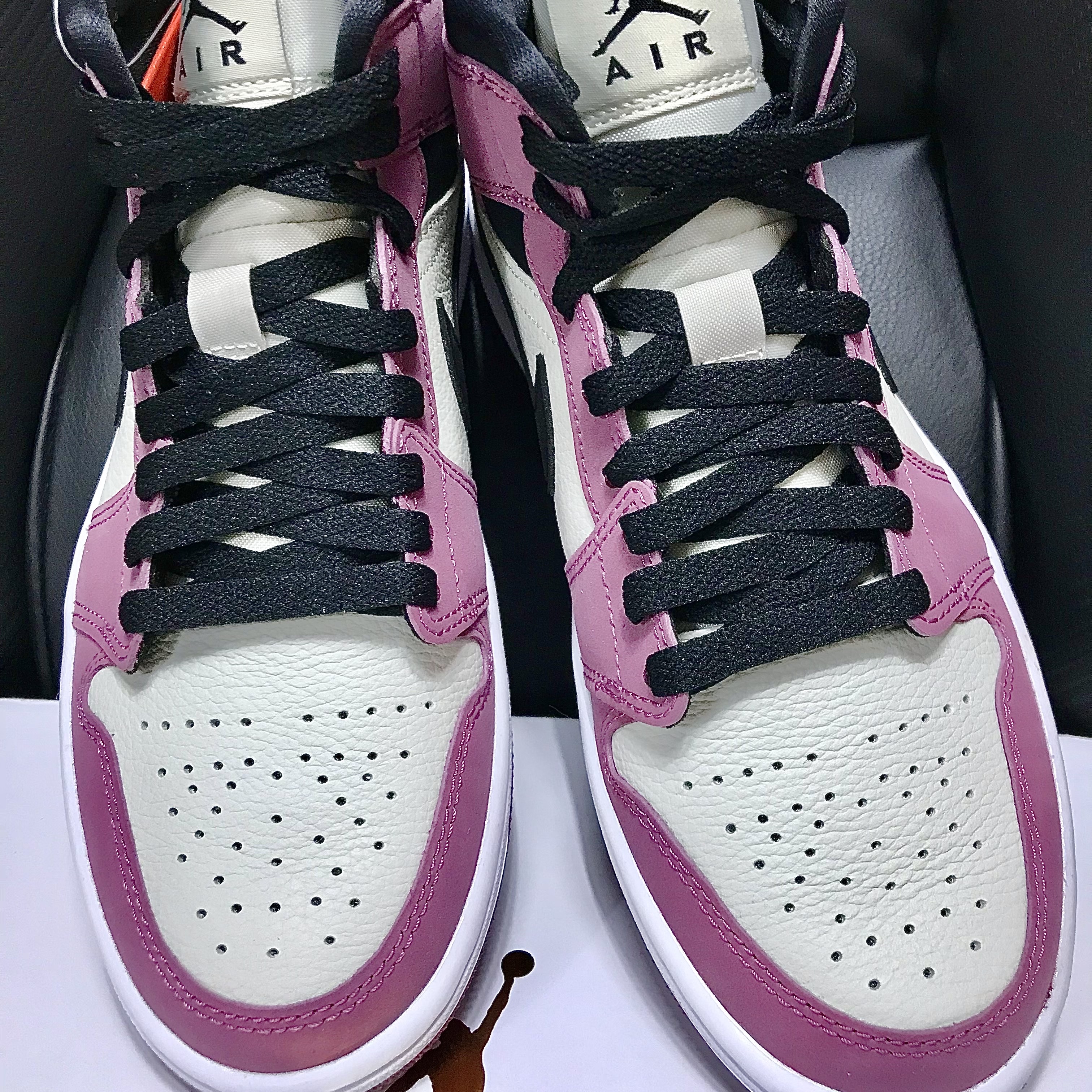 (W) Jordan 1 Mid SE Light Mulberry 착용 스타일 - 2