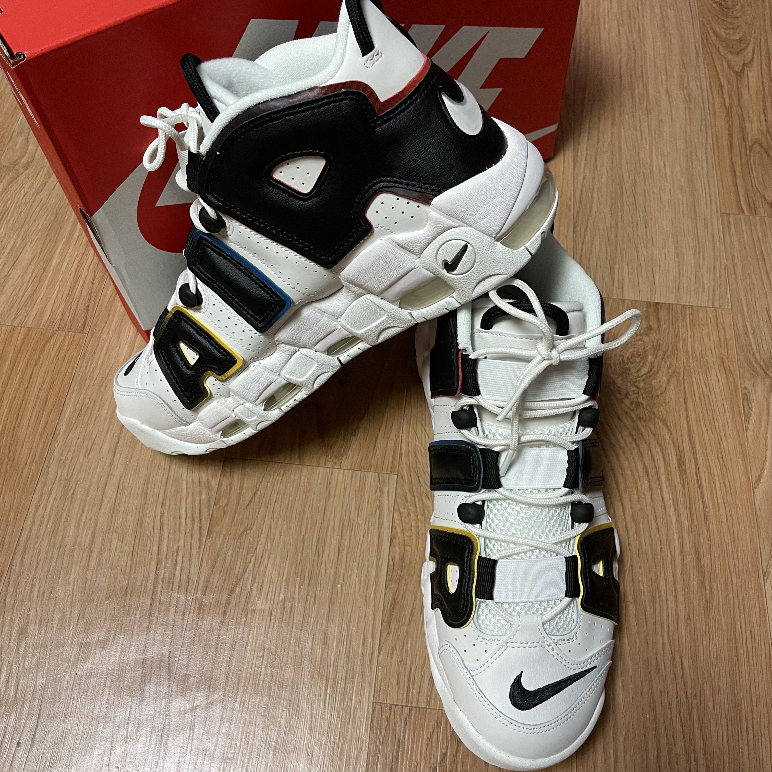 Nike Air More Uptempo 96 Trading Cards 착용 스타일 - 3