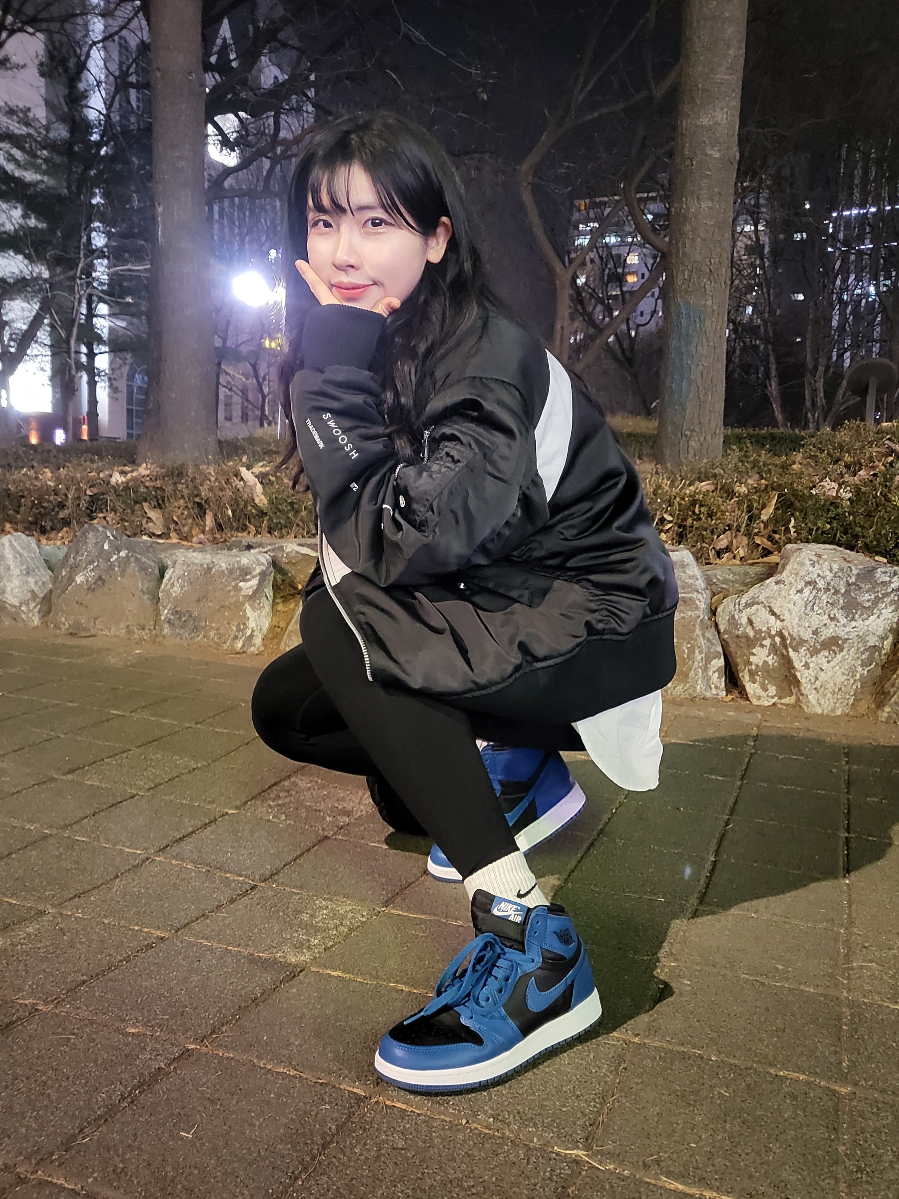 (GS) Jordan 1 Retro High OG Dark Marina Blue, Nike NSW Swoosh Therma-Fit Bomber Black - Asia 착용 스타일