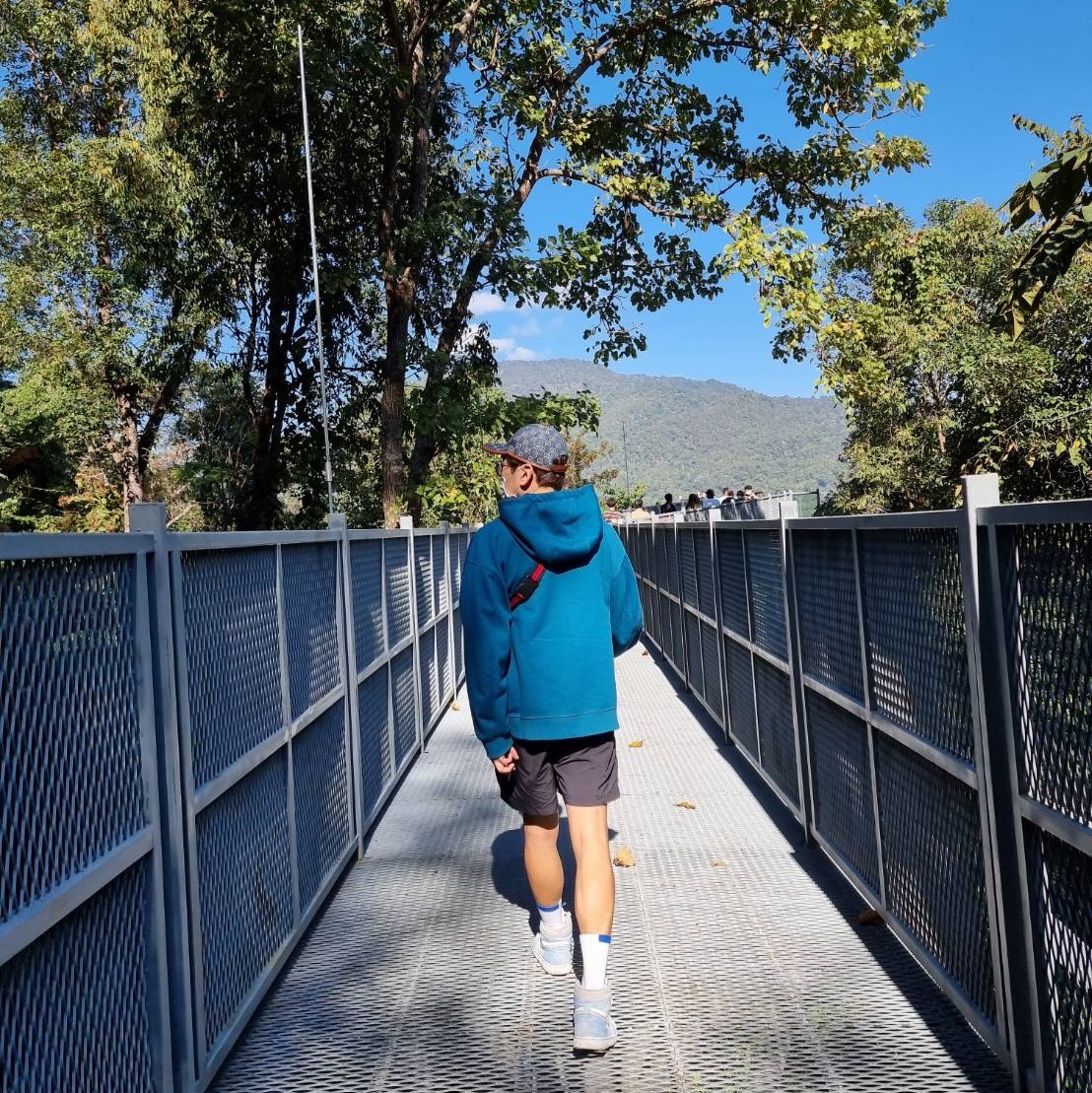 Maison Kitsune x Ader Error Meditation Fox Hoodie Turquoise, Jordan 1 Retro High OG Hyper Royal 착용 스타일 - 2