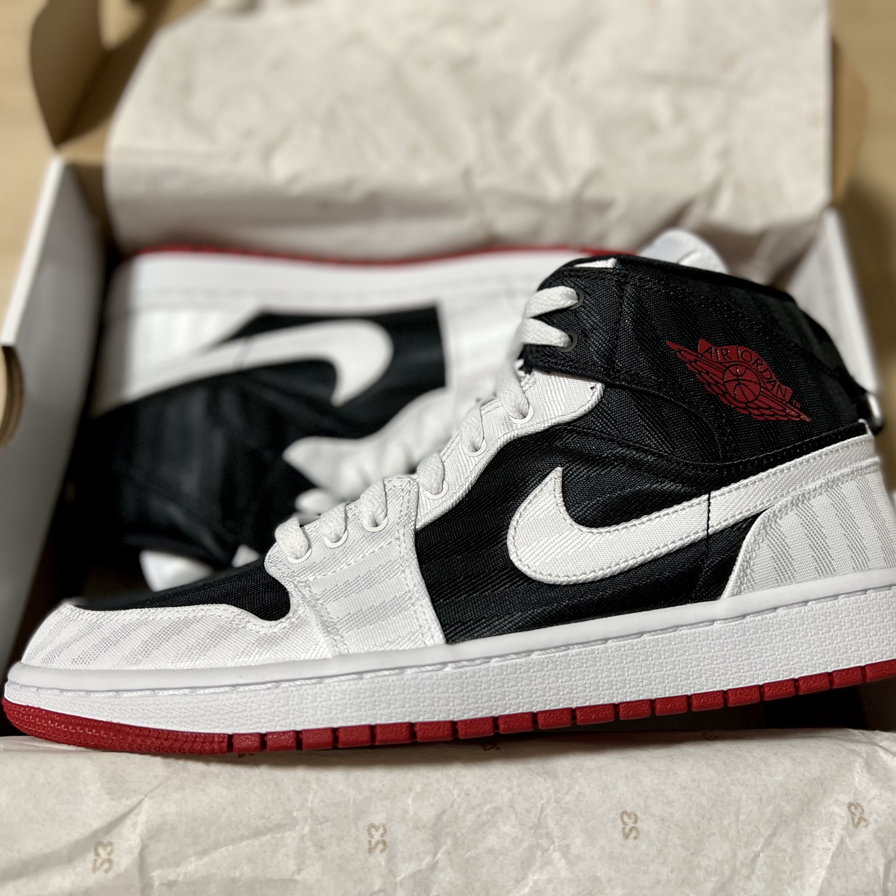 (W) Jordan 1 Mid SE Utility Panda 착용 스타일