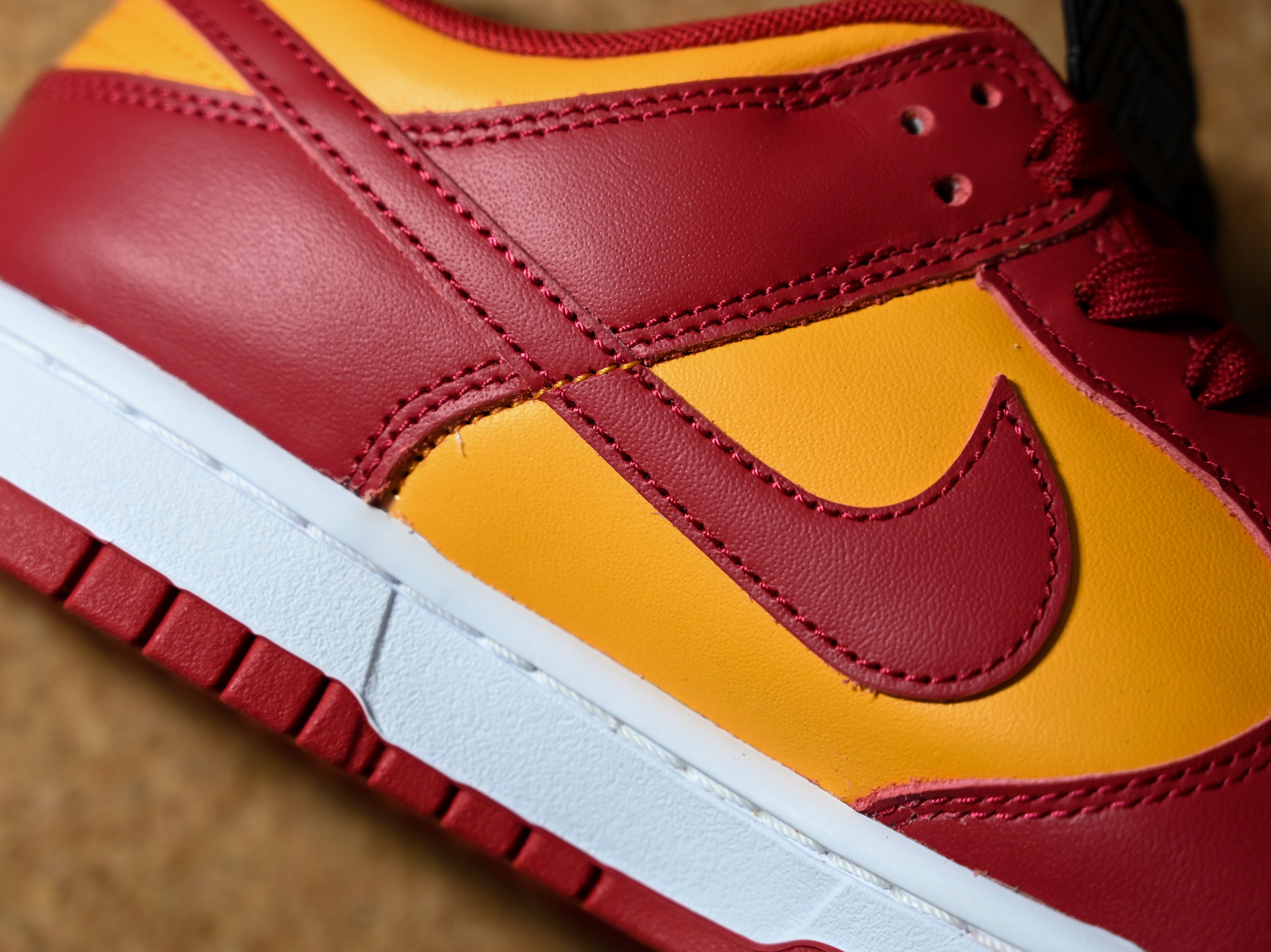 Nike Dunk Low Retro Championship Gold 착용 스타일 - 5