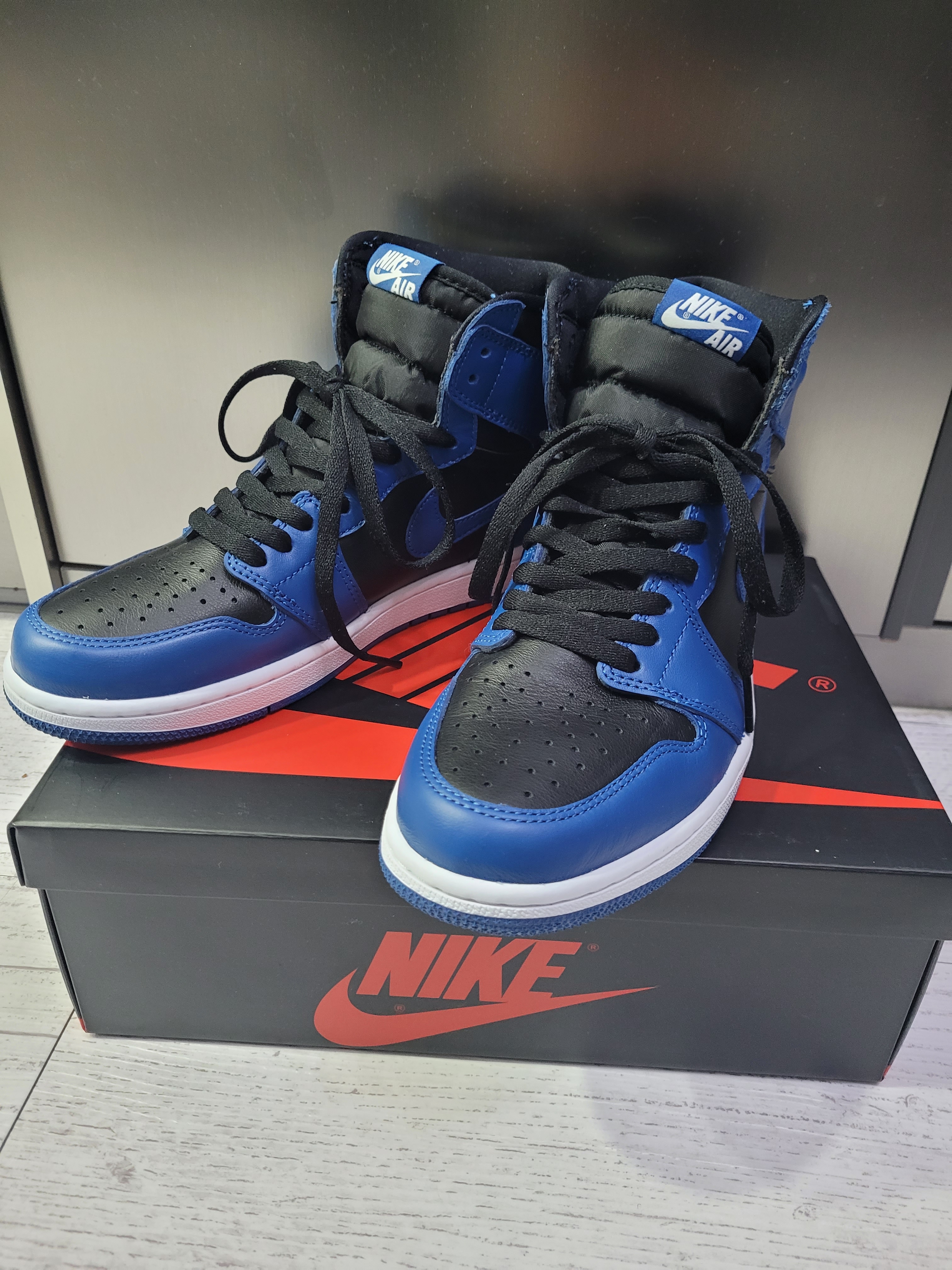 Jordan 1 Retro High OG Dark Marina Blue, Nike x NBA Dunk Low Retro EMB Black and Chile Red 착용 스타일 - 2