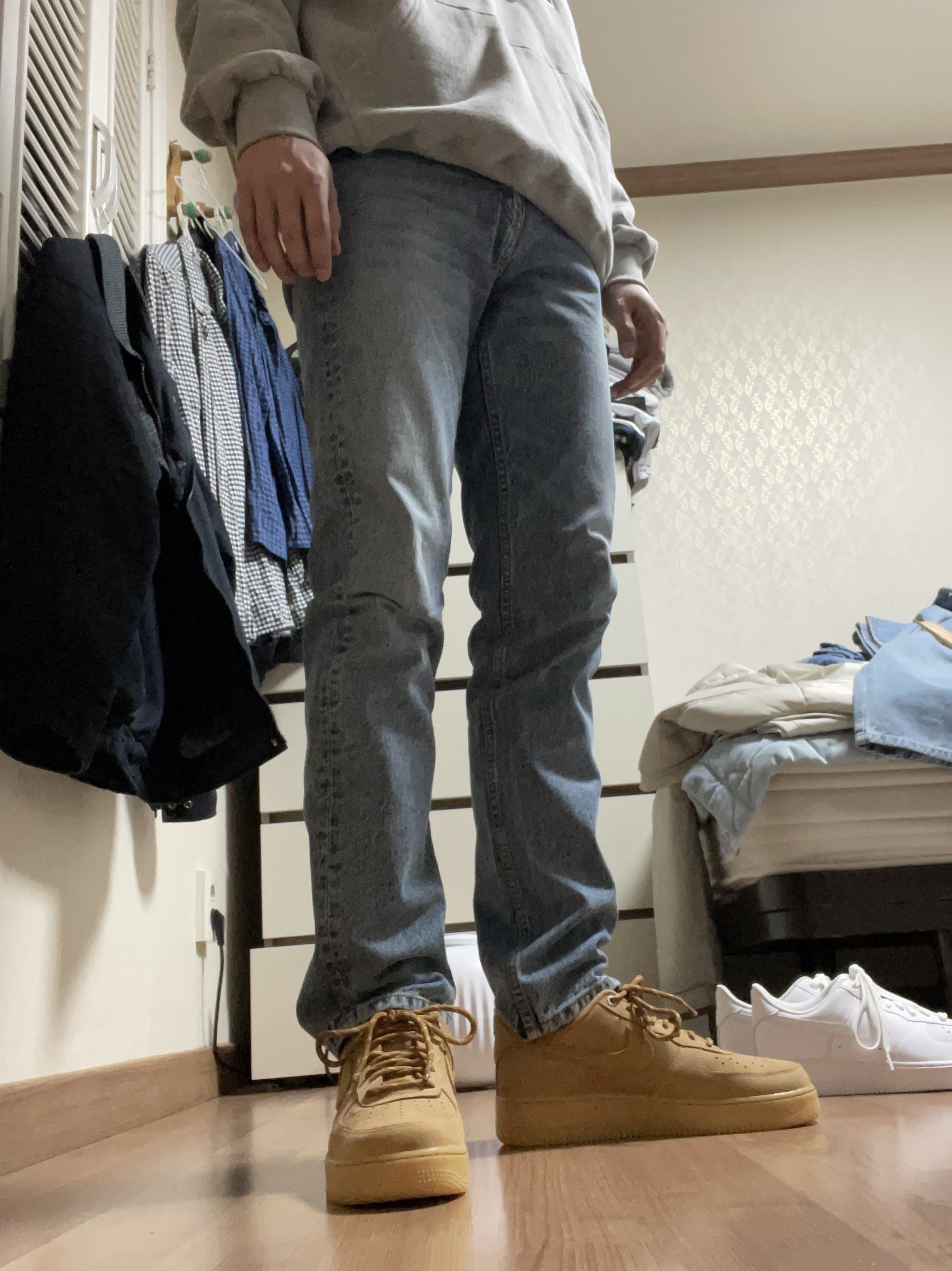 Nike Air Force 1 '07 WB Flax 착용 스타일 - 2