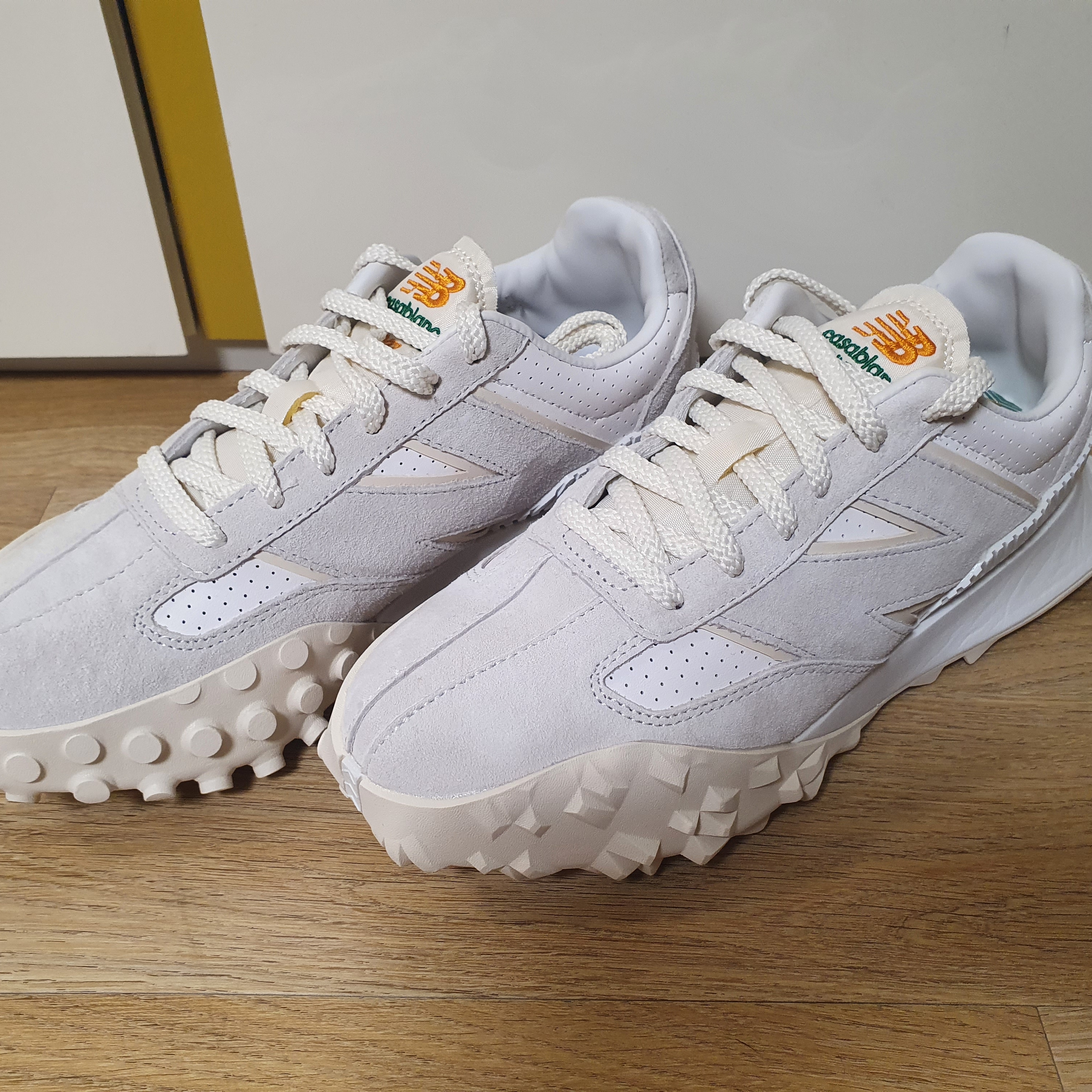 New Balance x Casablanca XC-72 Marshmallow Brilliant White 착용 스타일
