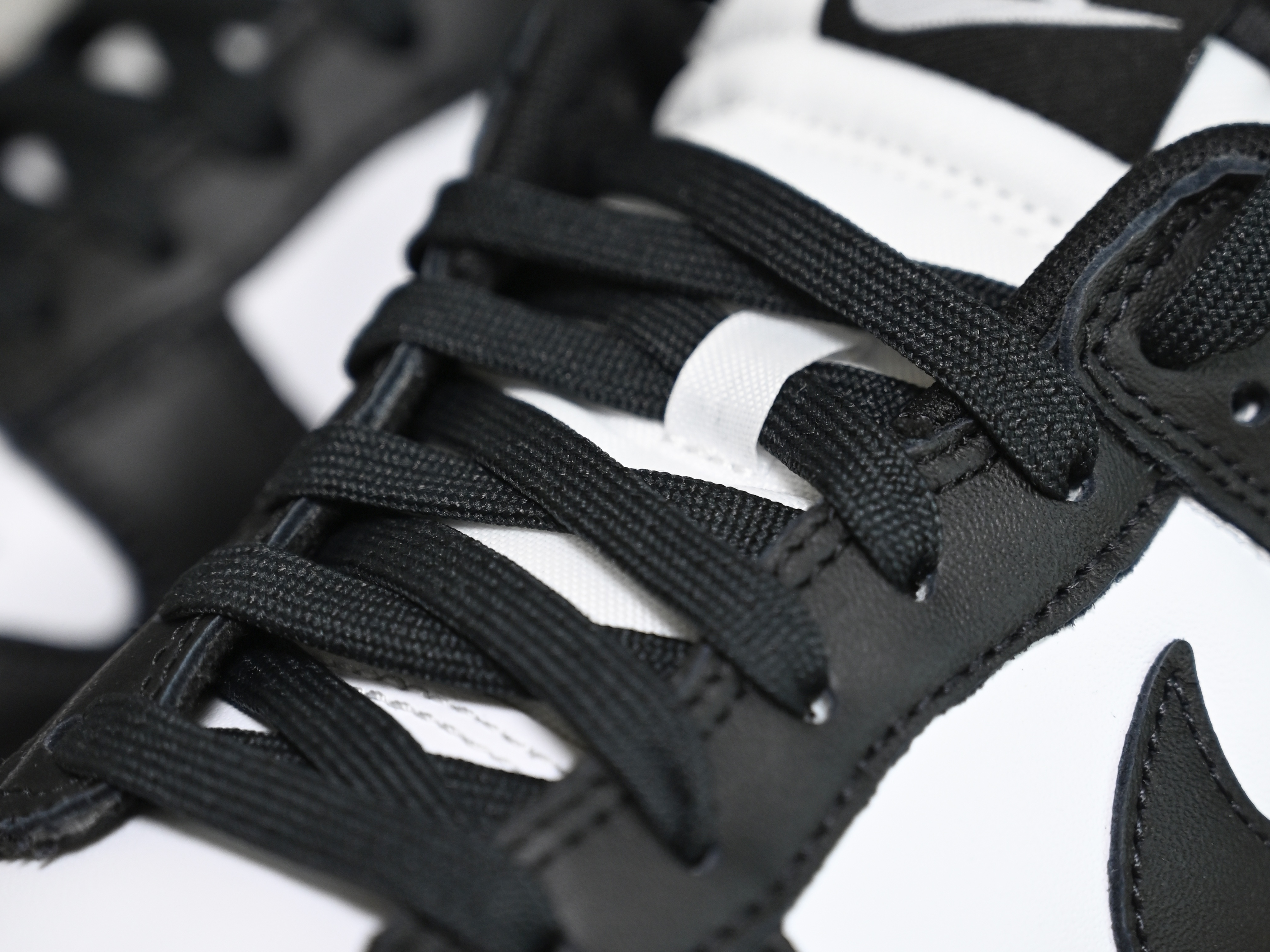Nike Dunk Low Retro Black 착용 스타일 - 1
