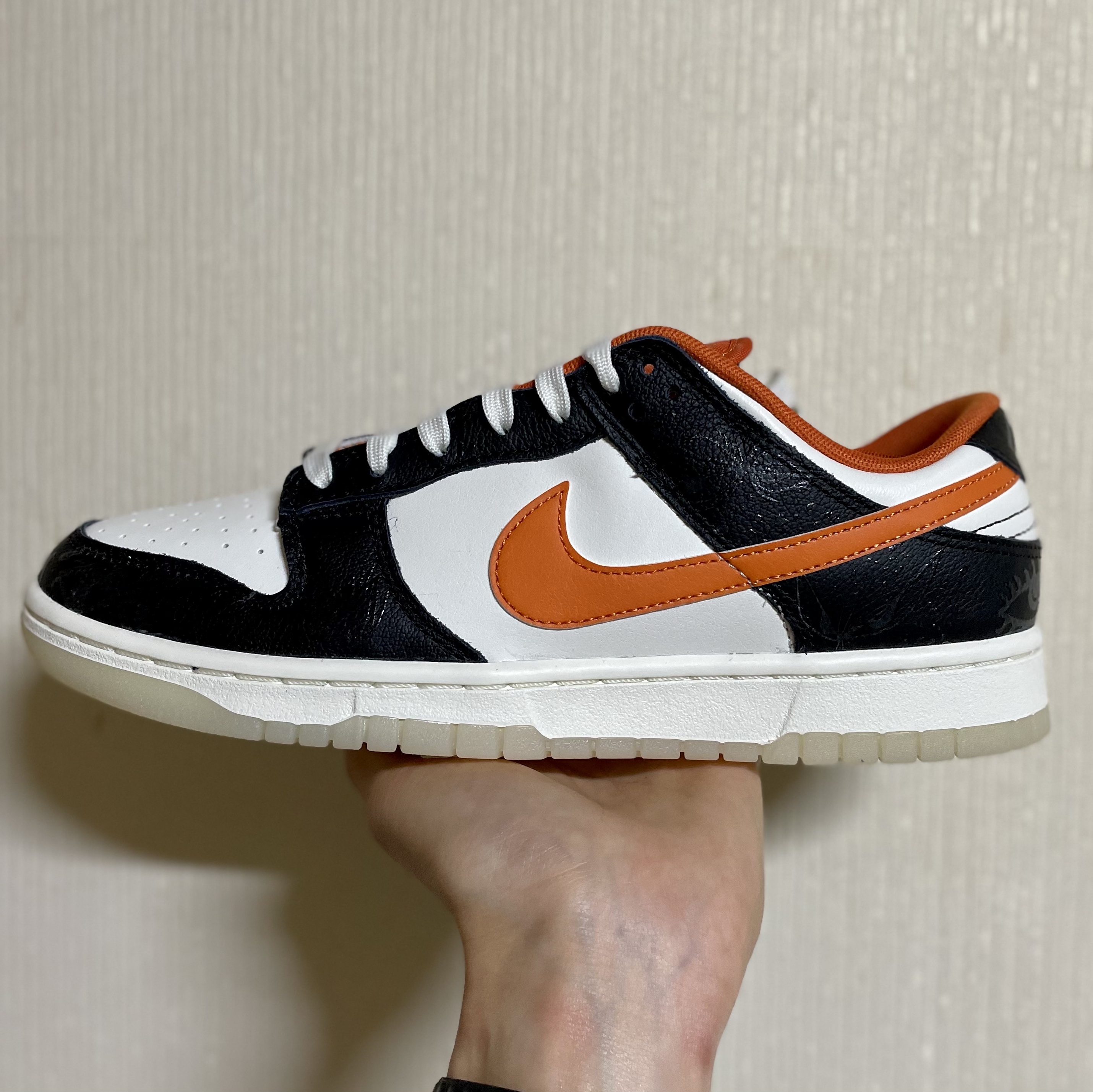Nike Dunk Low Retro PRM Halloween, (GS) Nike Dunk Low PRM Halloween 착용 스타일 - 2