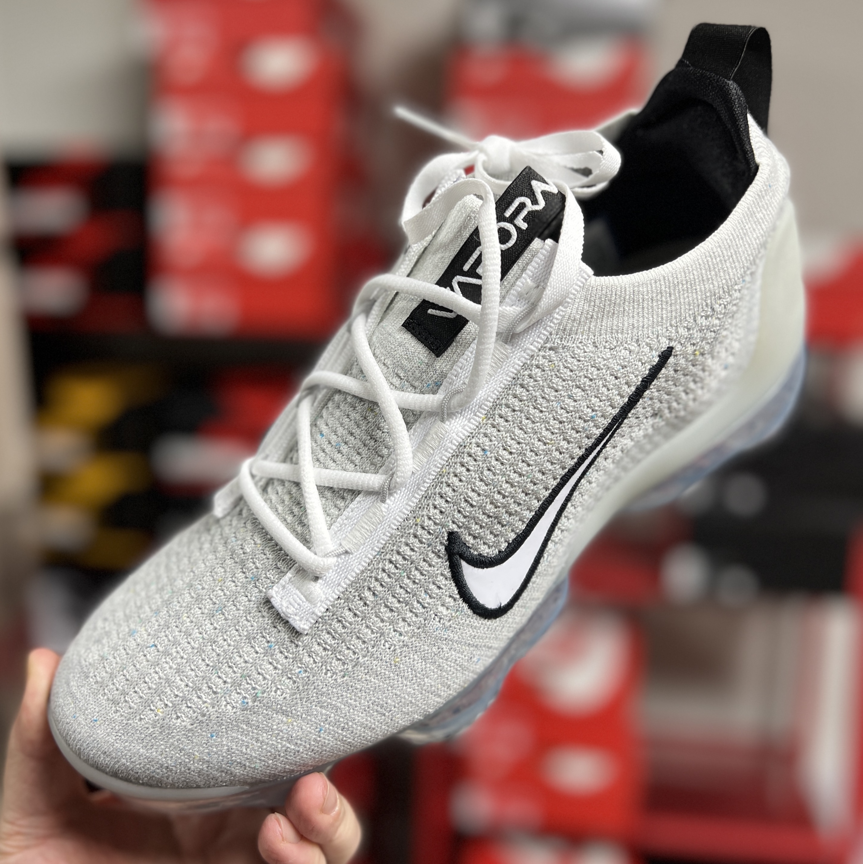 Nike Air VaporMax 2021 Flyknit White 착용 스타일 - 1
