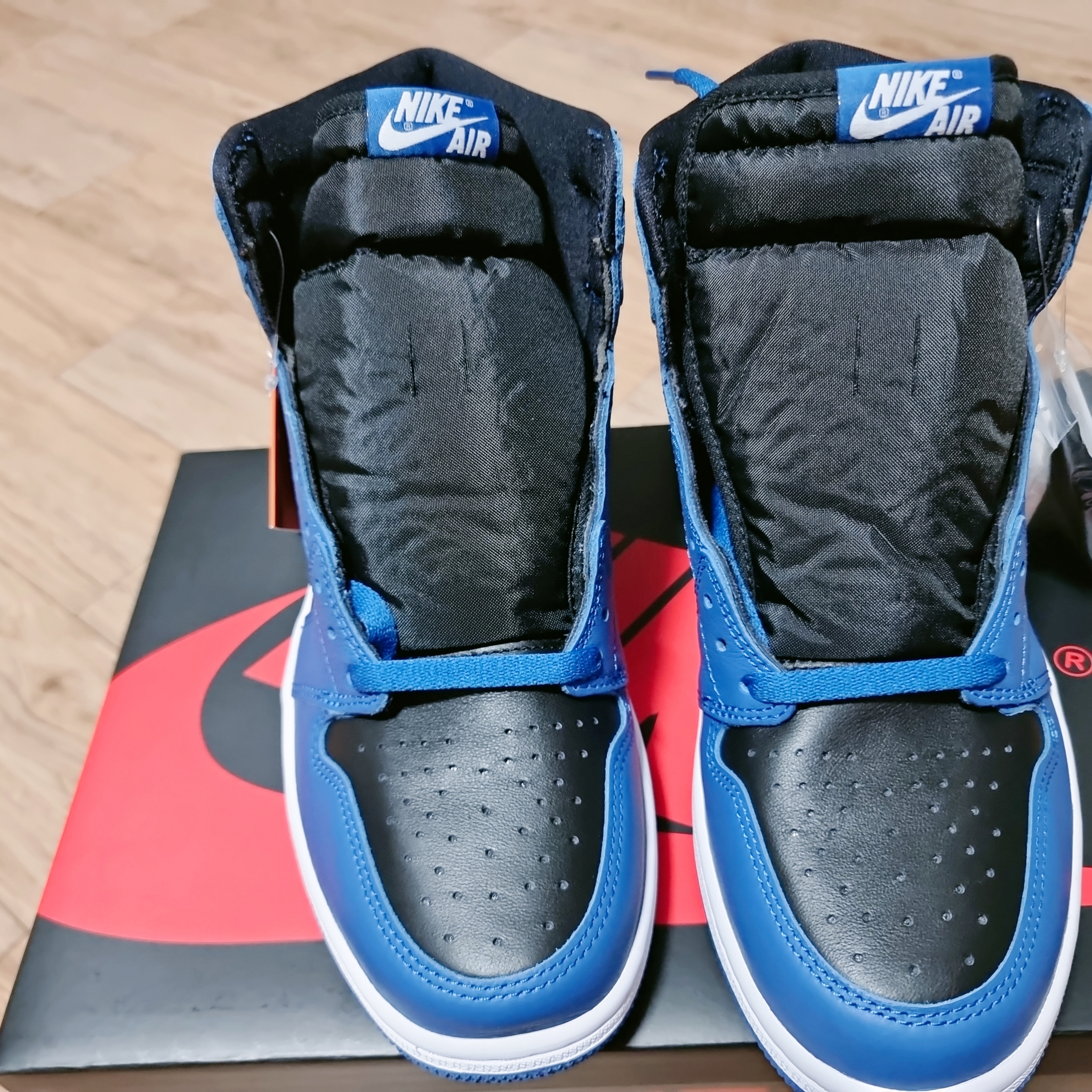 Jordan 1 Retro High OG Dark Marina Blue 착용 스타일 - 3