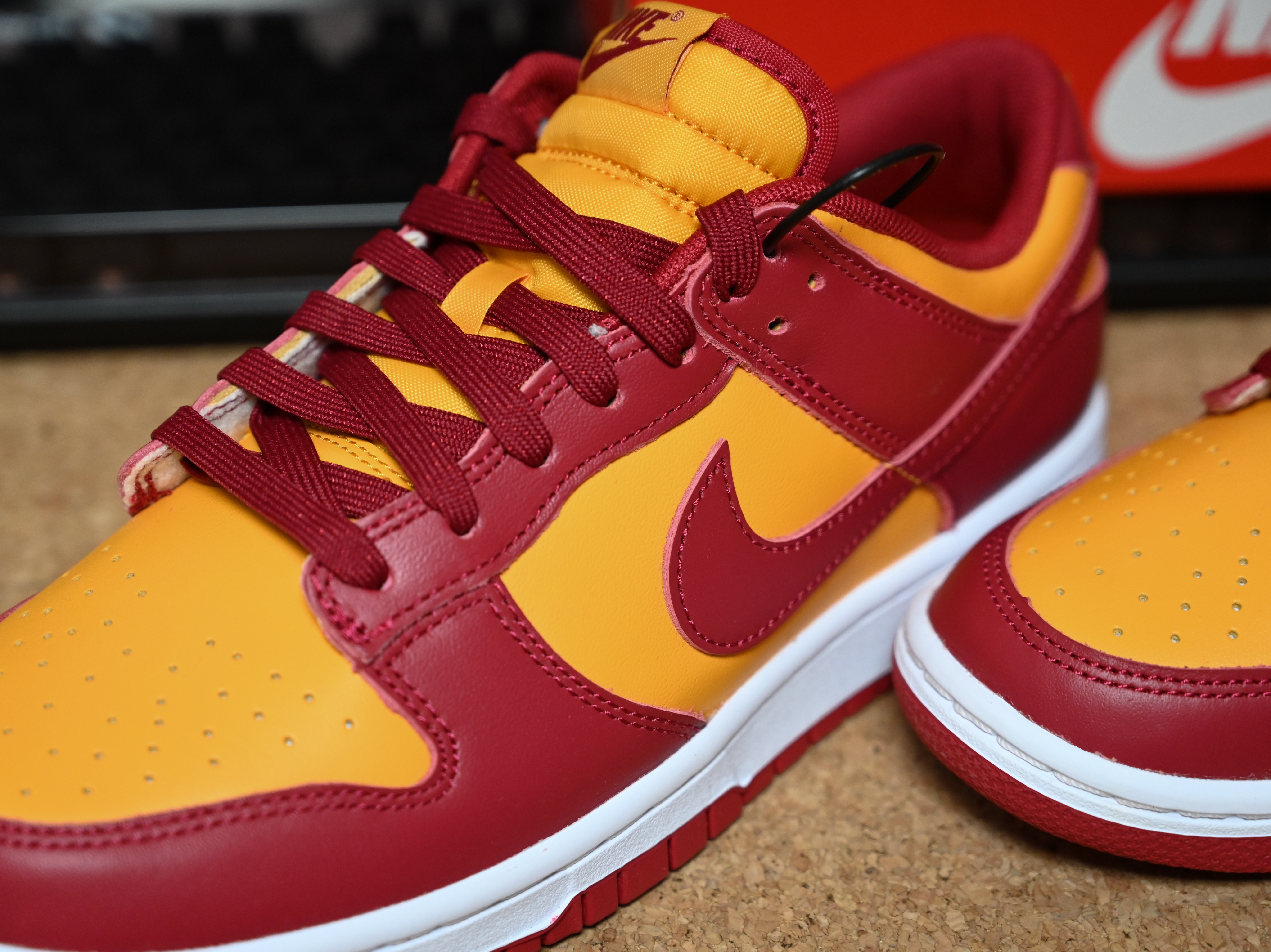 Nike Dunk Low Retro Championship Gold 착용 스타일 - 2
