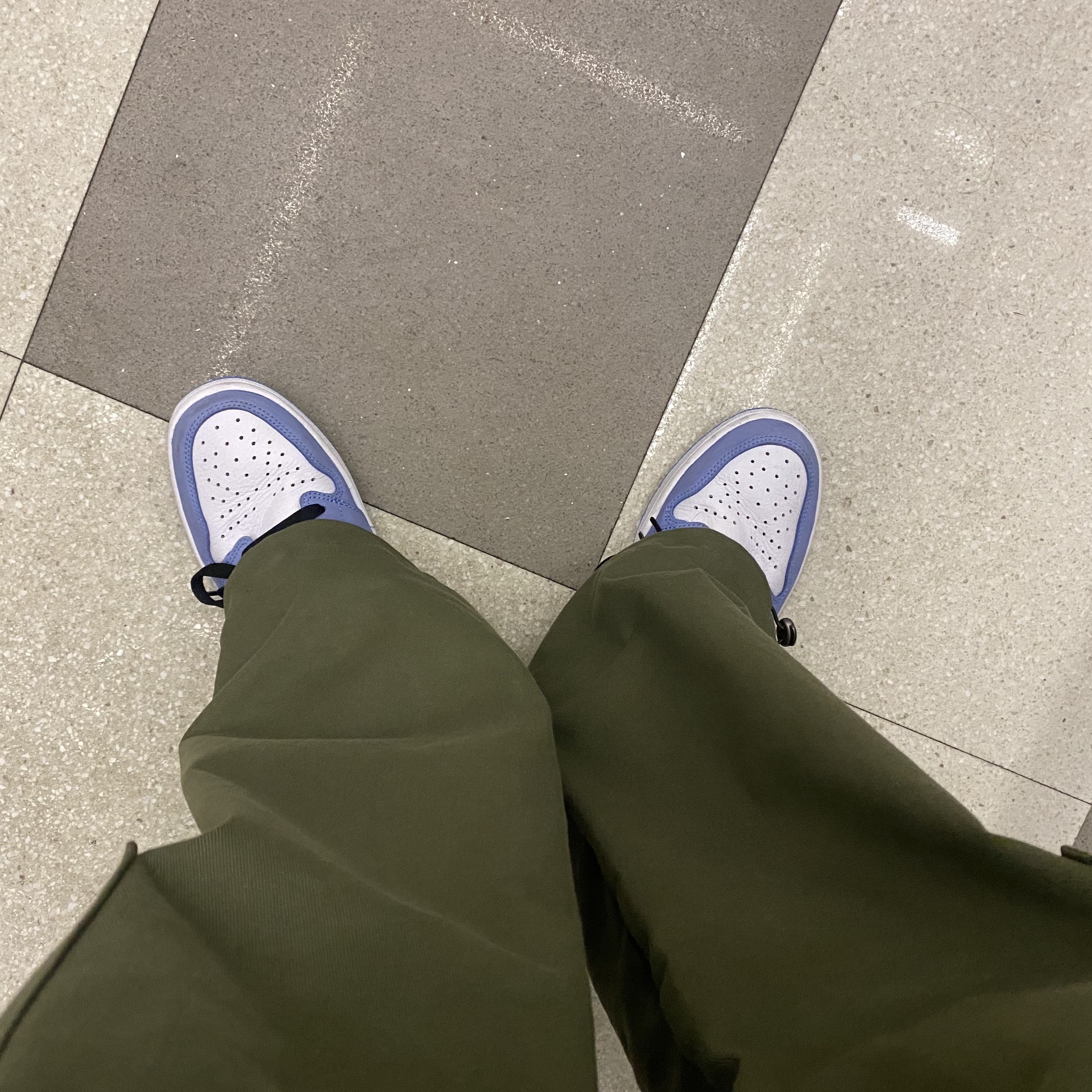 Jordan 1 Retro High OG University Blue 착용 스타일
