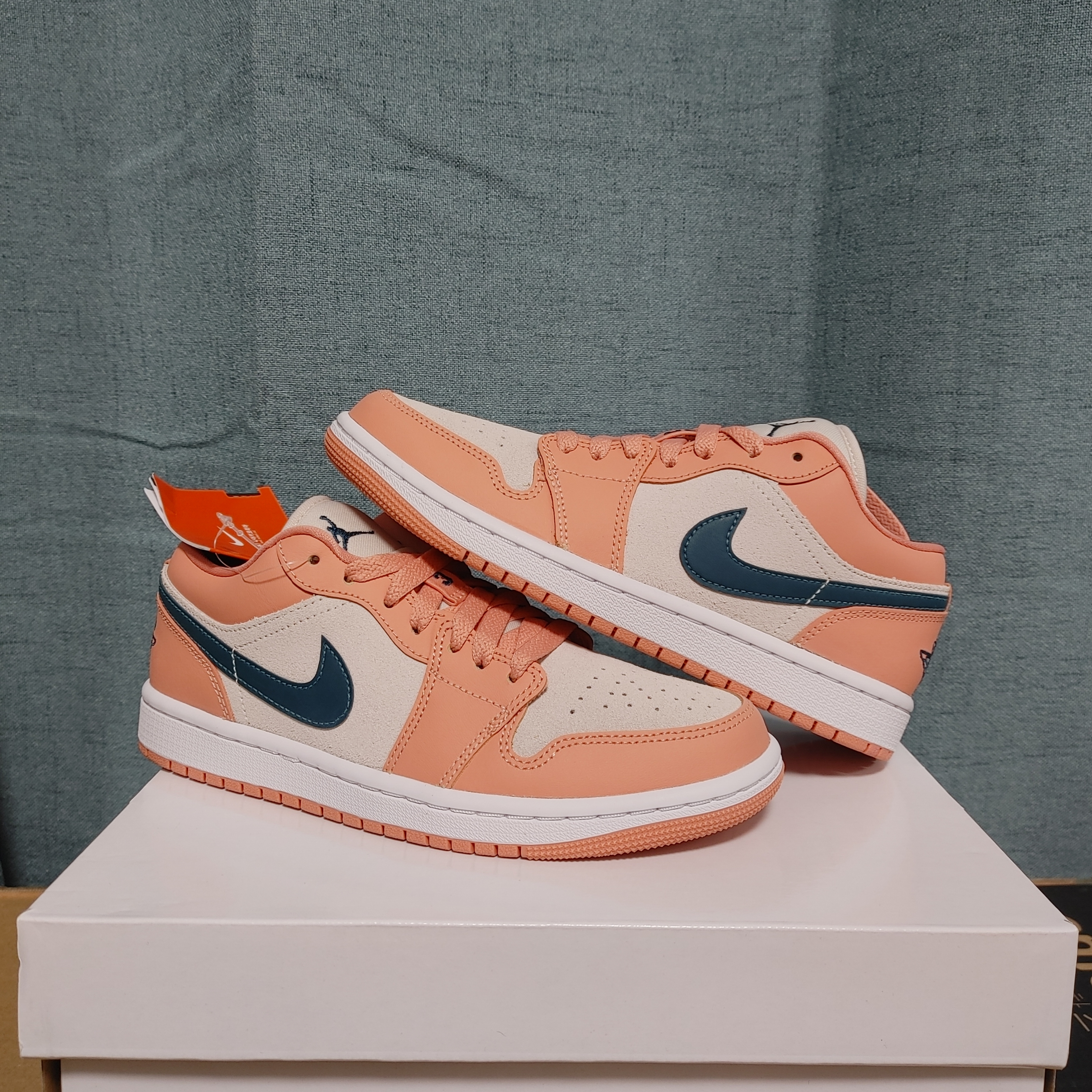 (W) Jordan 1 Low Light Madder Root 착용 스타일