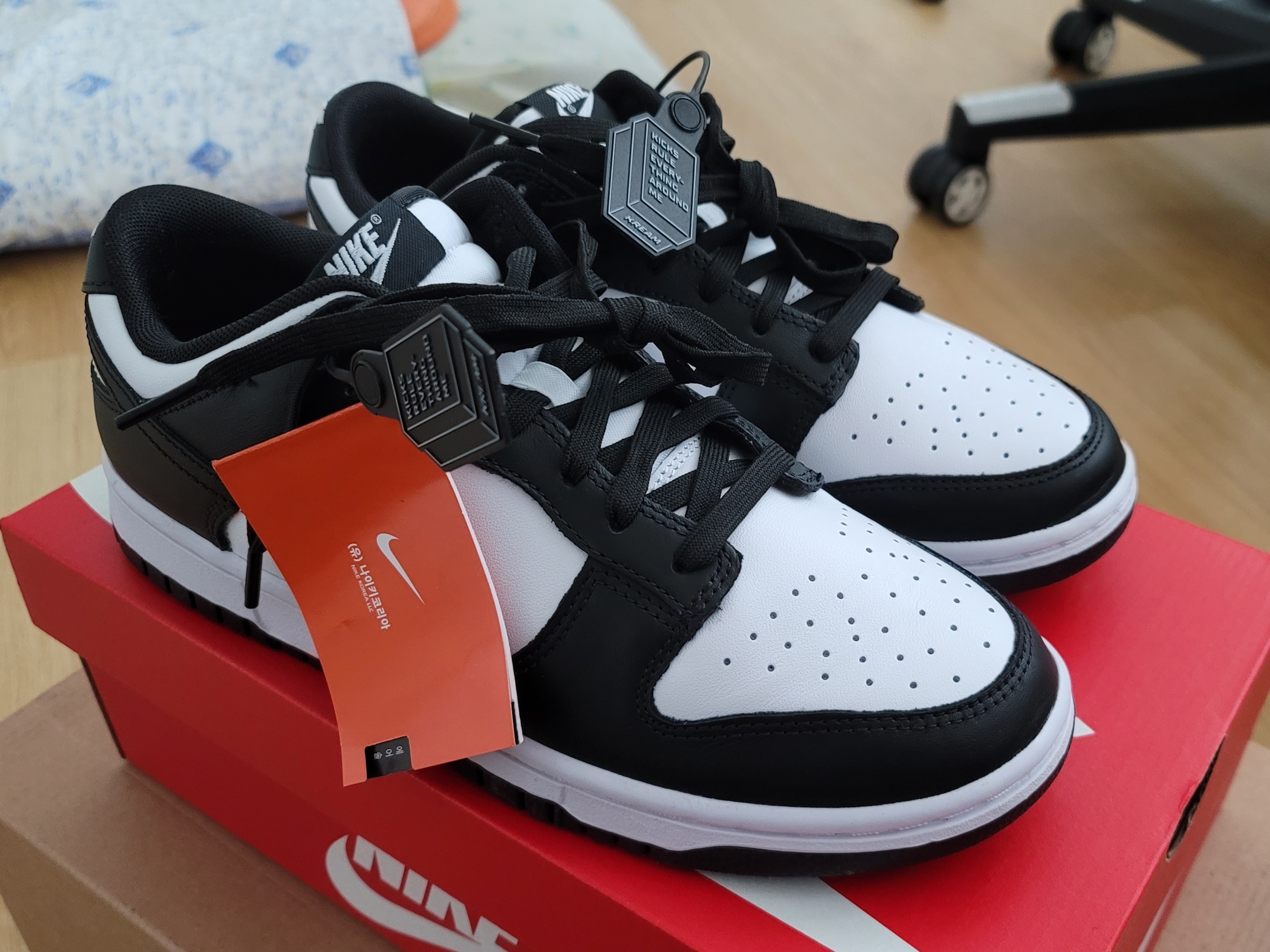 Nike Dunk Low Retro Black 착용 스타일 - 3