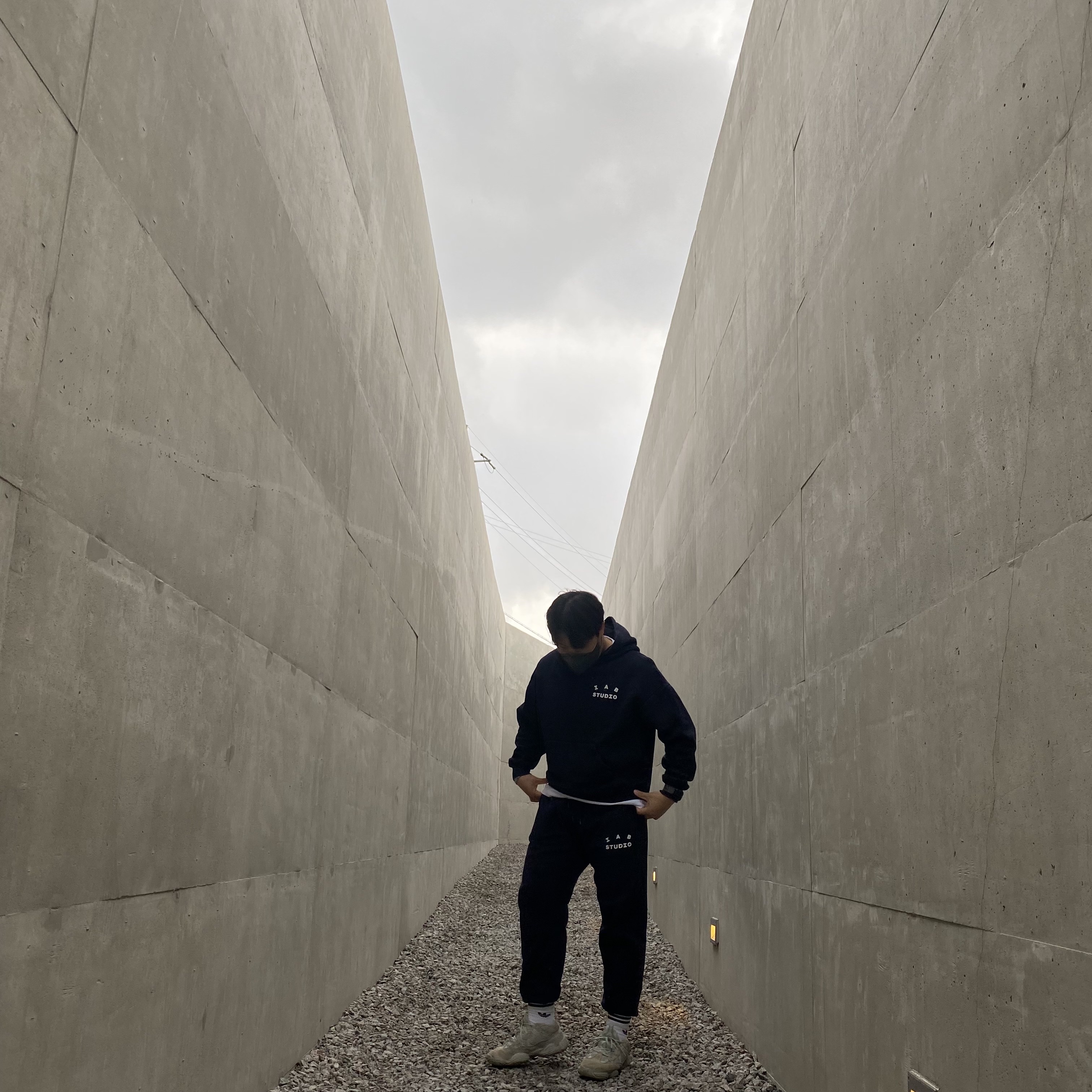 IAB Studio Sweatpants Navy - 21SS, IAB Studio Hoodie Navy - 21SS 착용 스타일