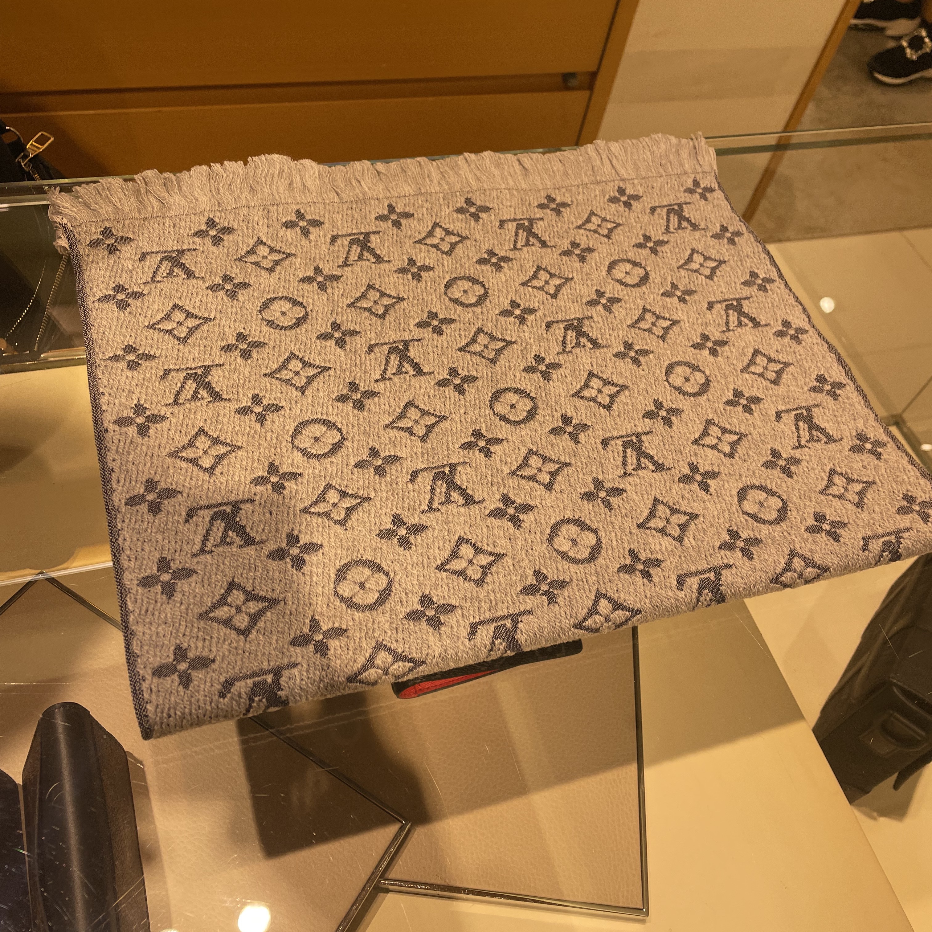 (W) Balenciaga Speed Trainer High Black White 2019 착용 스타일 - 3