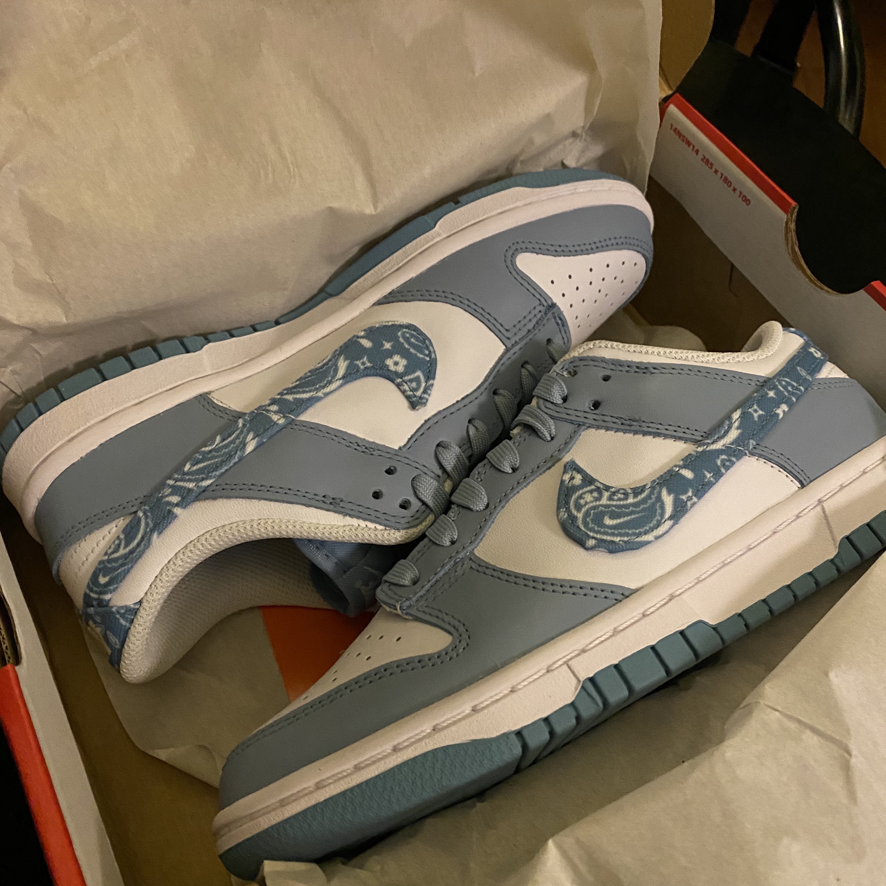 (W) Nike Dunk Low Essential Blue Paisley 착용 스타일