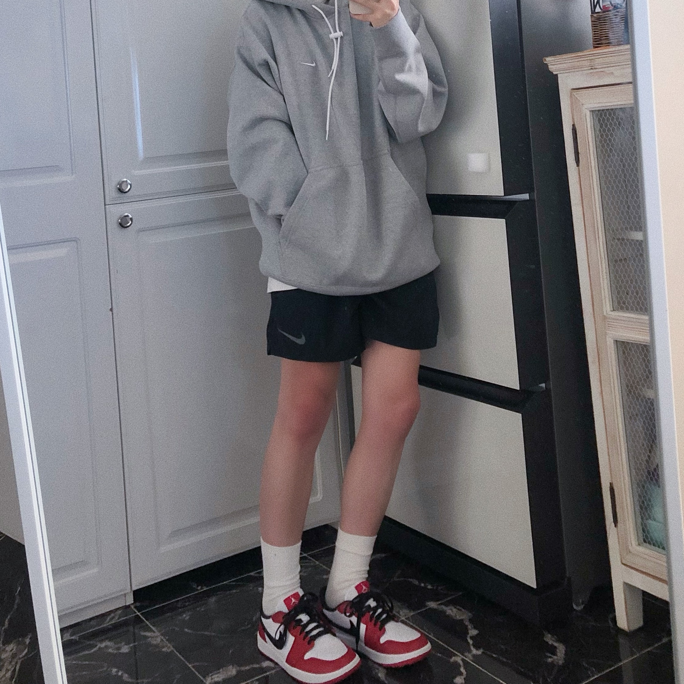 Jordan 1 Low Golf Chicago, Nike M NRG Hoodie Grey Heather 착용 스타일 - 2