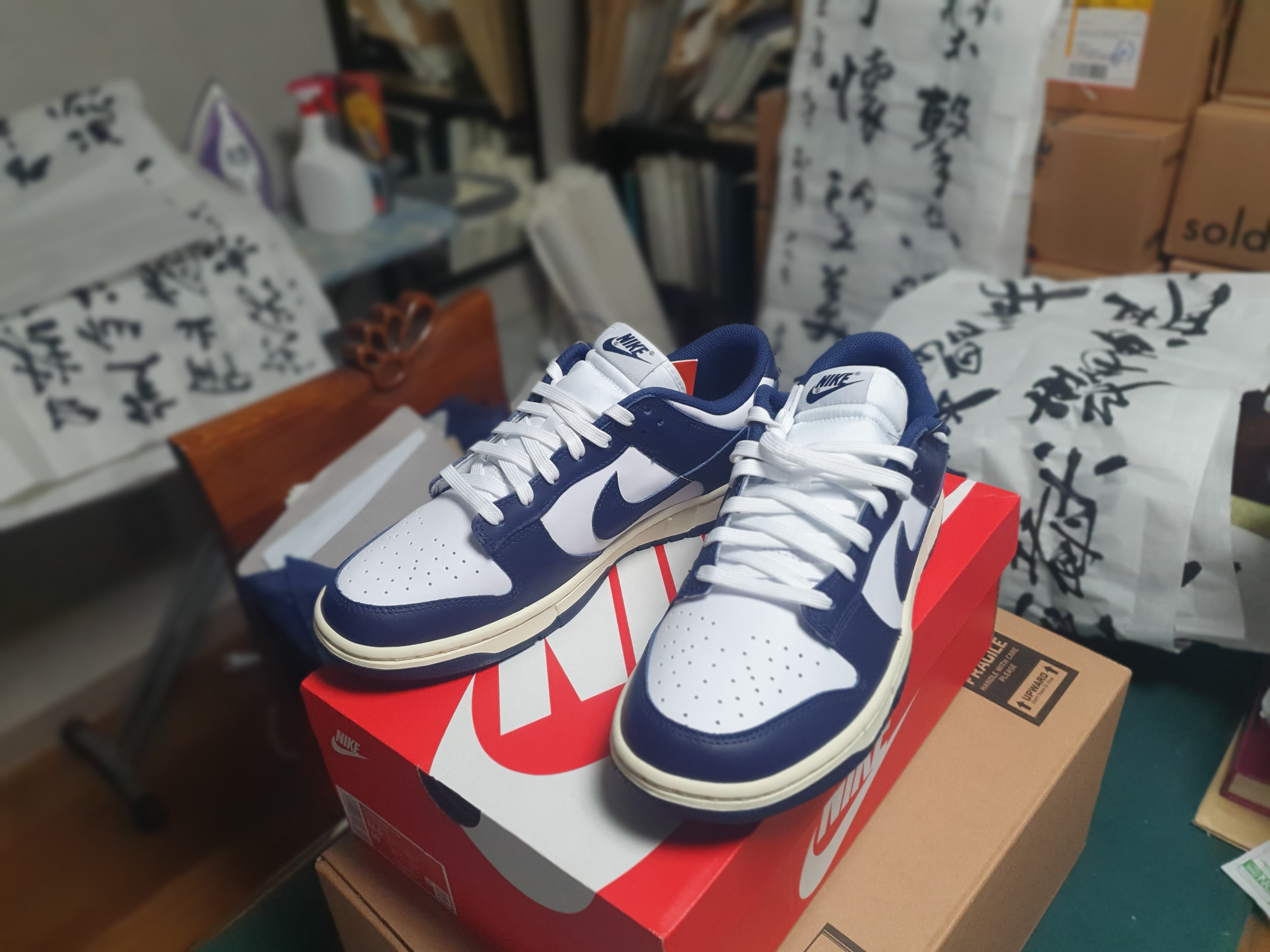 (W) Nike Dunk Low Vintage Midnight Navy 착용 스타일 - 1