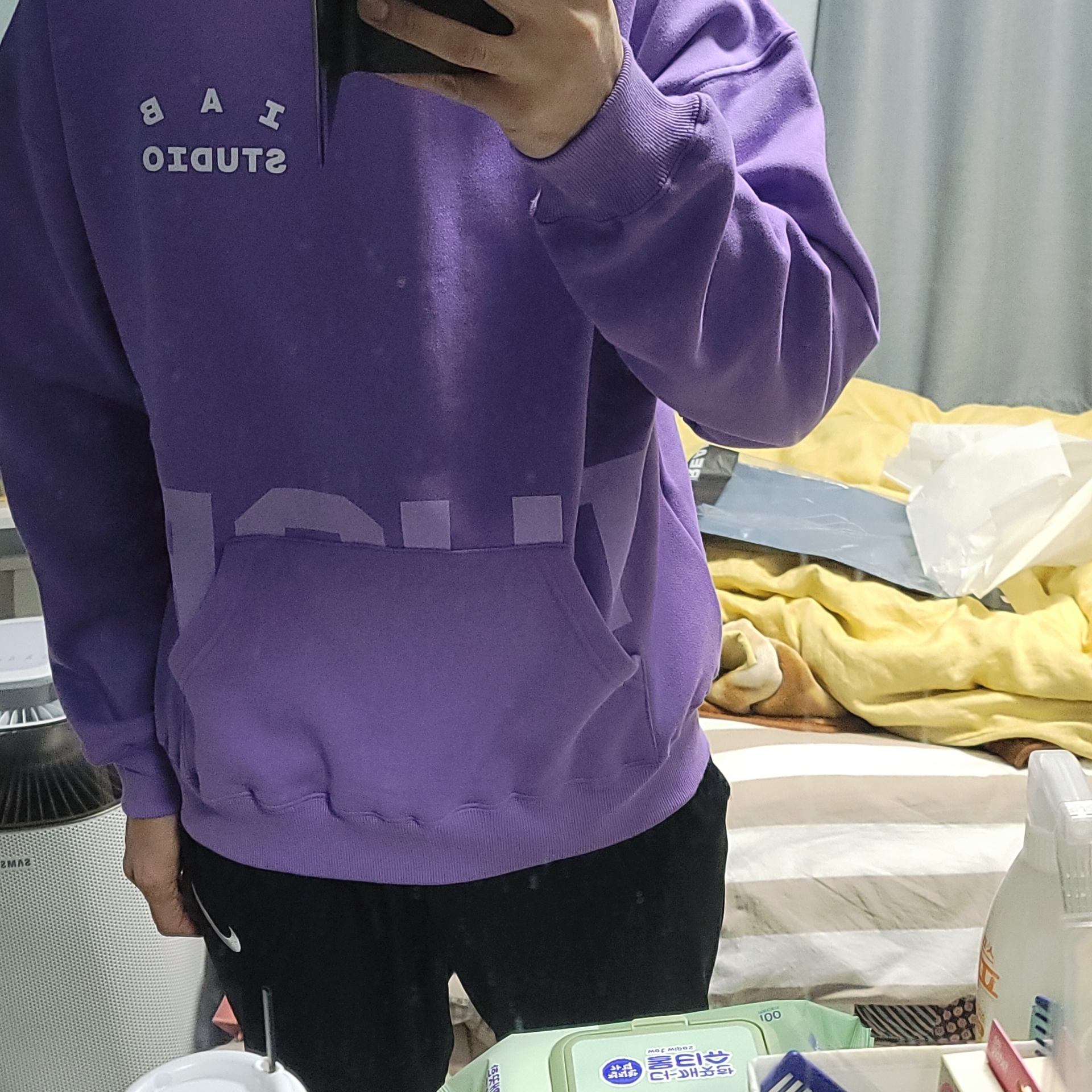 IAB Studio x Thor Hoodie Purple 착용 스타일