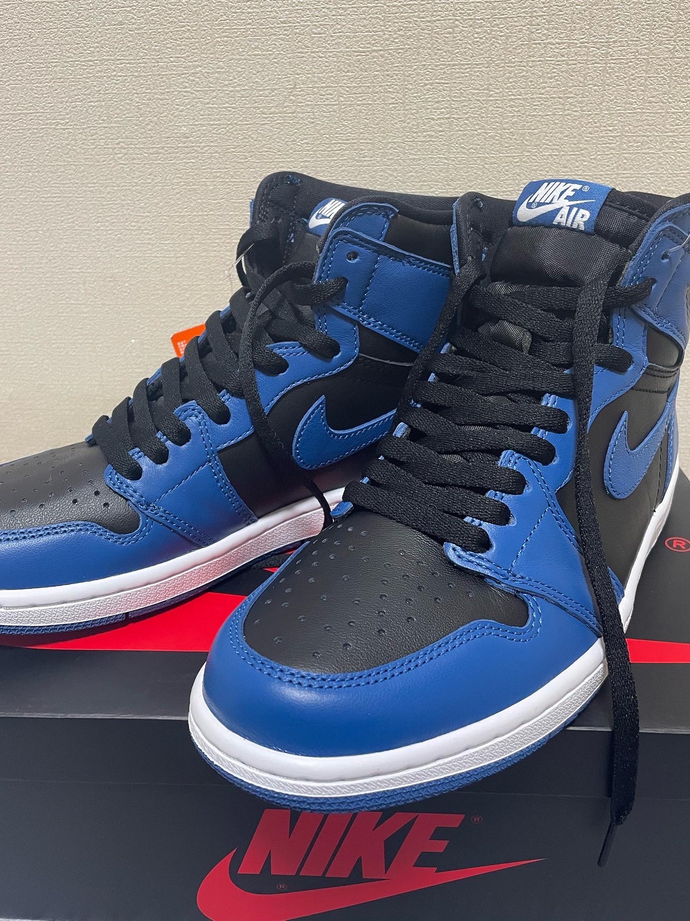 Jordan 1 Retro High OG Dark Marina Blue 착용 스타일 - 3