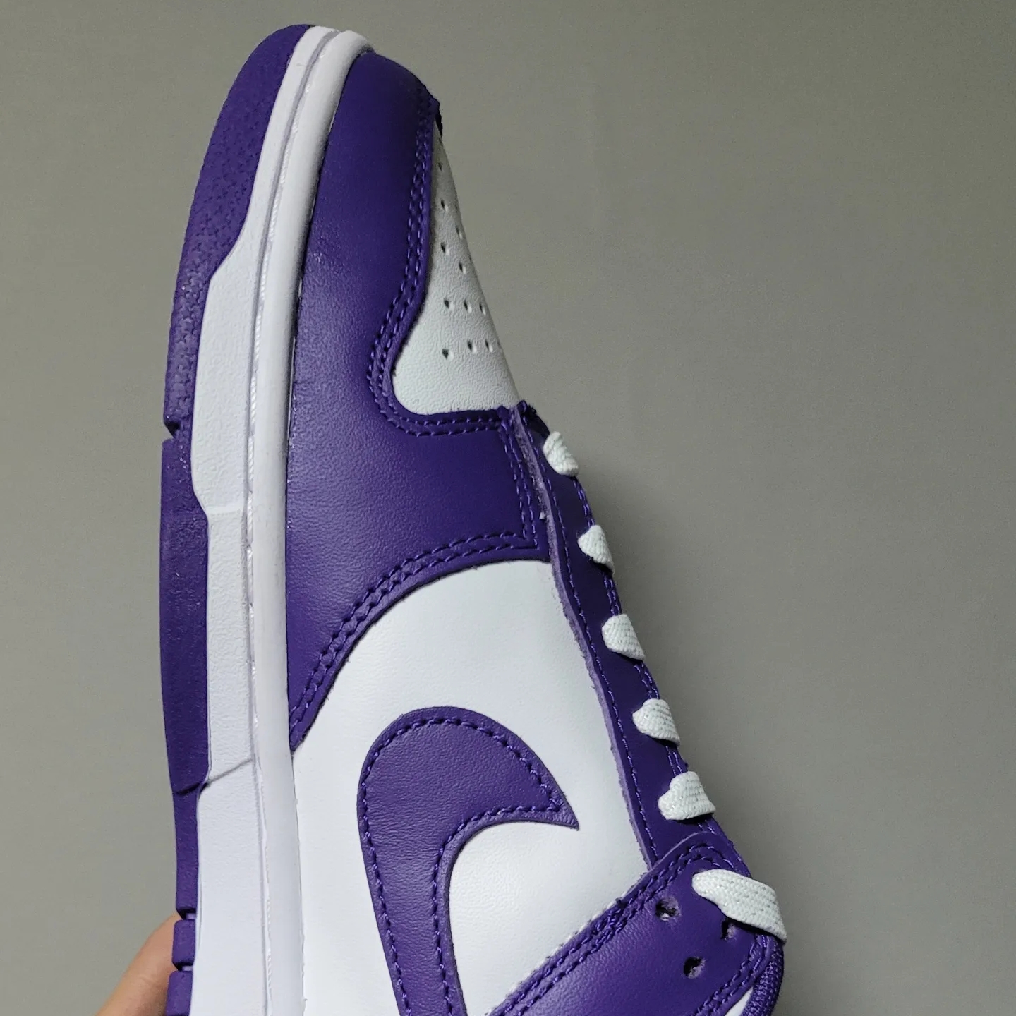 Nike Dunk Low Retro Championship Court Purple 착용 스타일 - 1