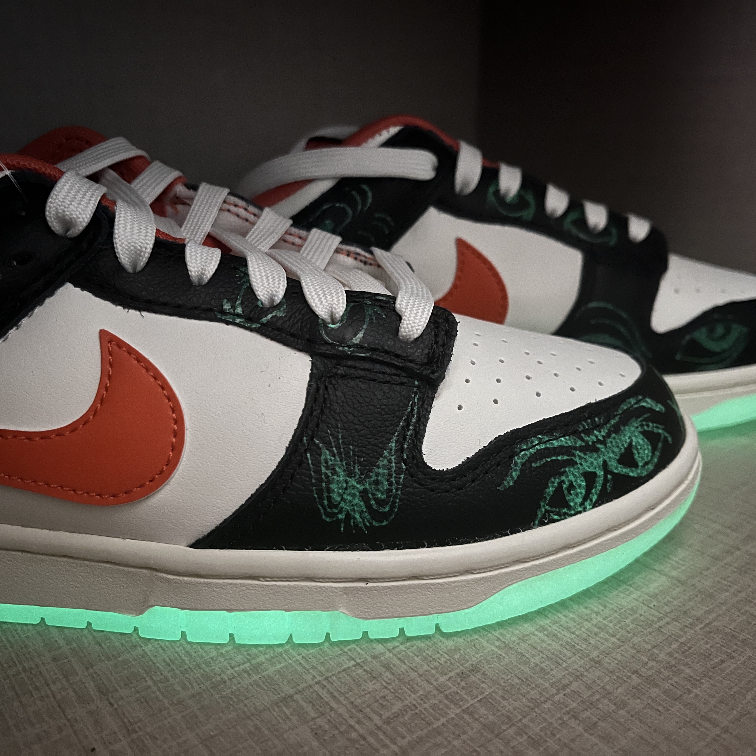 Nike Dunk Low Retro PRM Halloween 착용 스타일