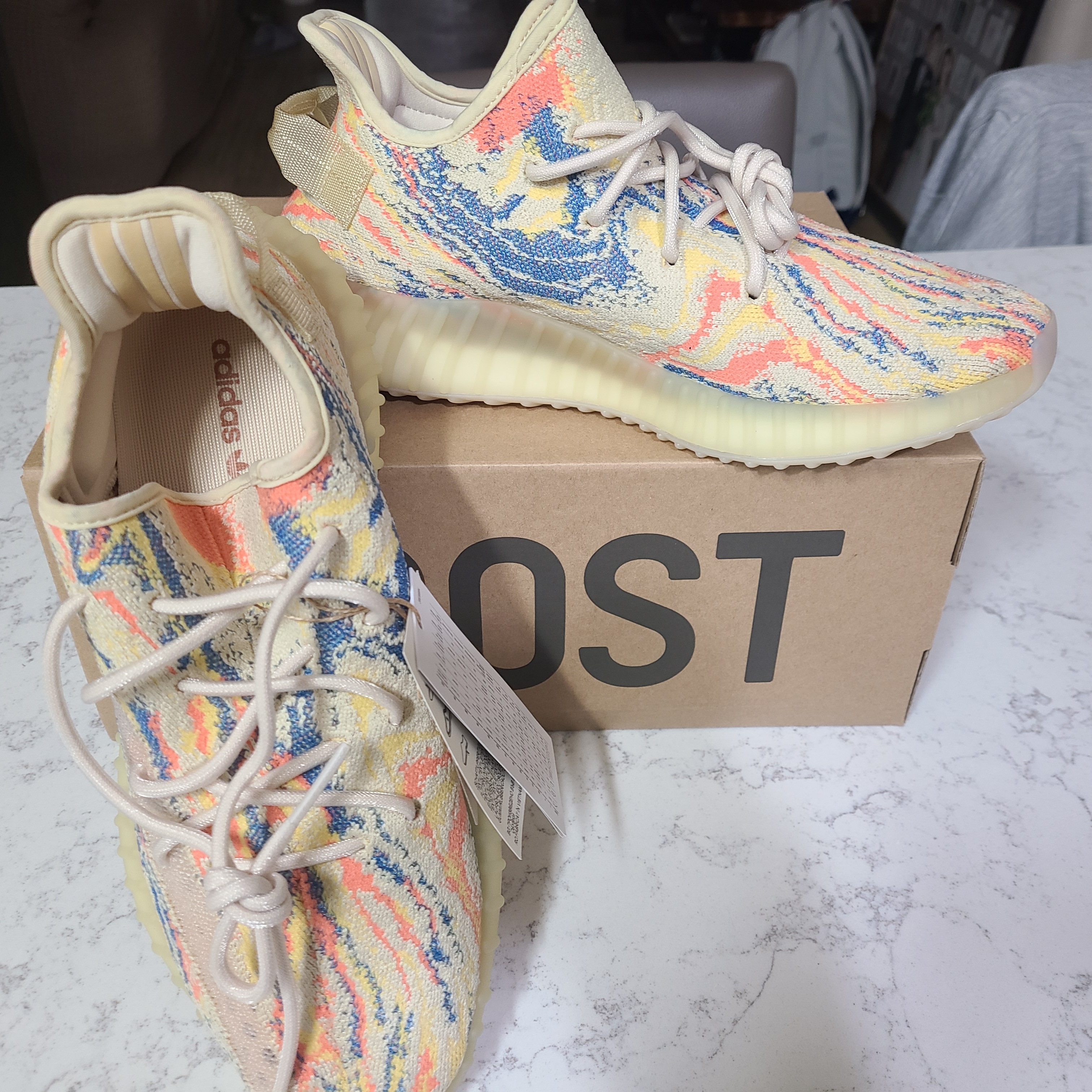 Adidas Yeezy Boost 350 V2 MX Oat 착용 스타일