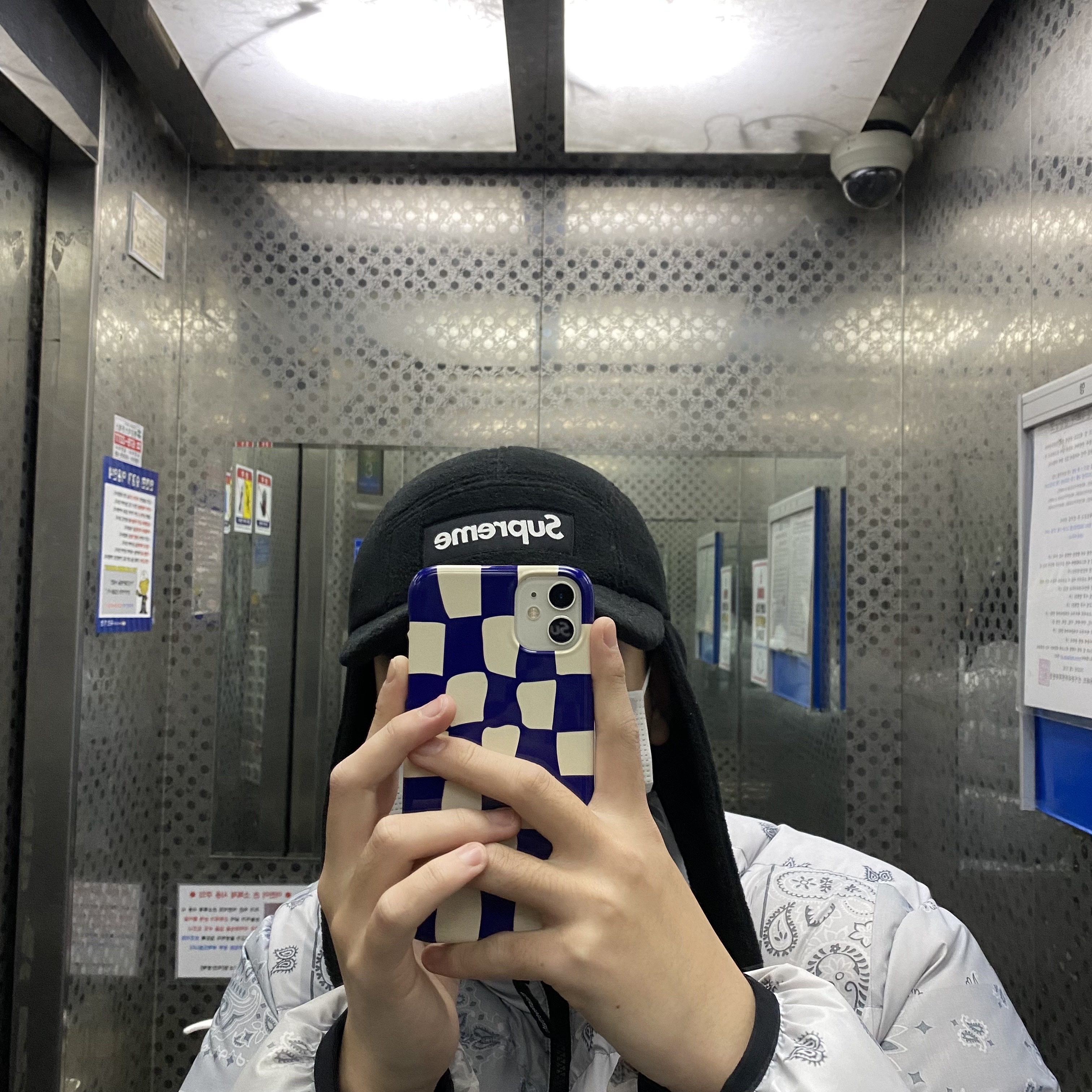 Supreme Polartec Earflap Camp Cap Navy - 21FW, Supreme Polartec Earflap Camp Cap Black - 21FW 착용 스타일