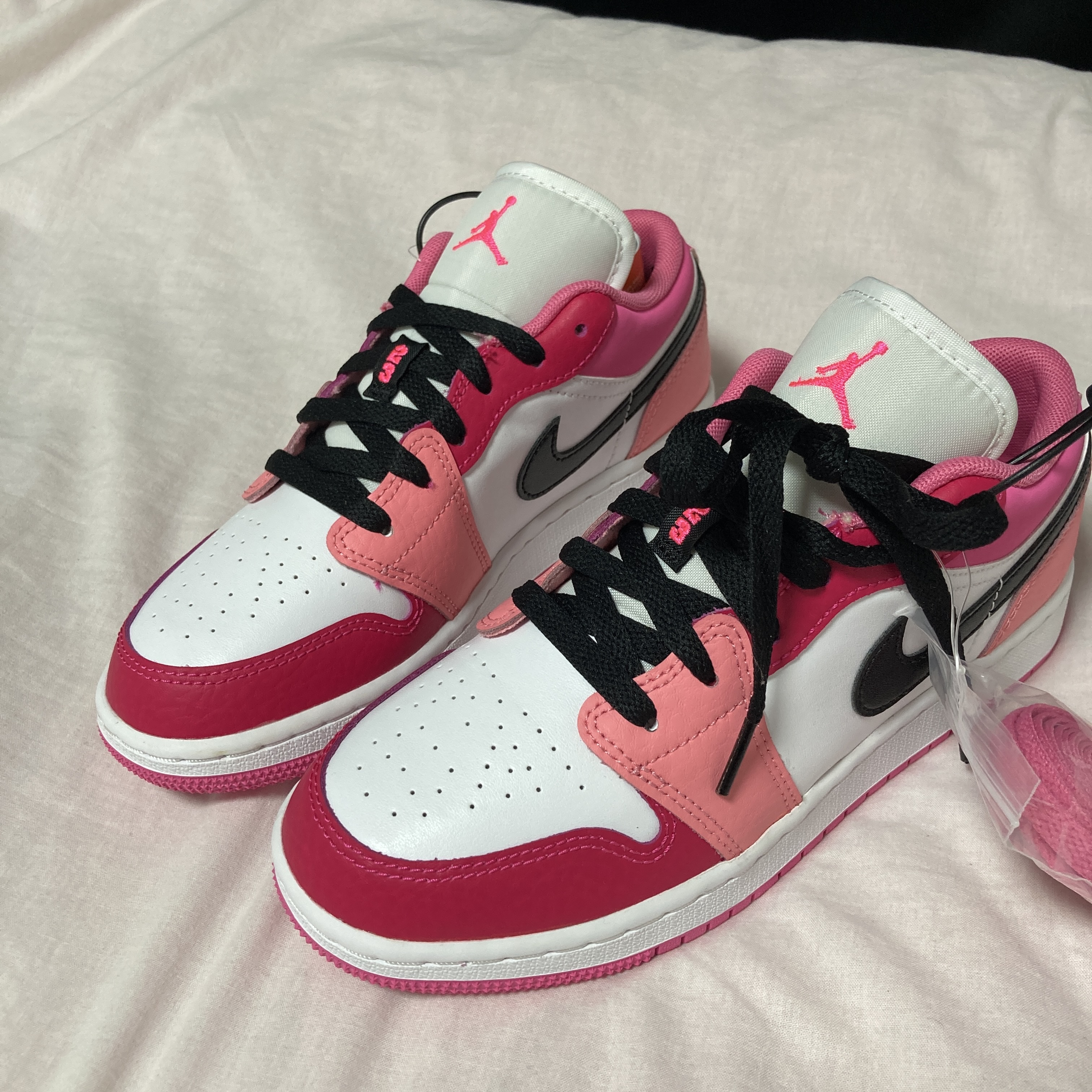 (GS) Jordan 1 Low Rush Pink 착용 스타일 - 2