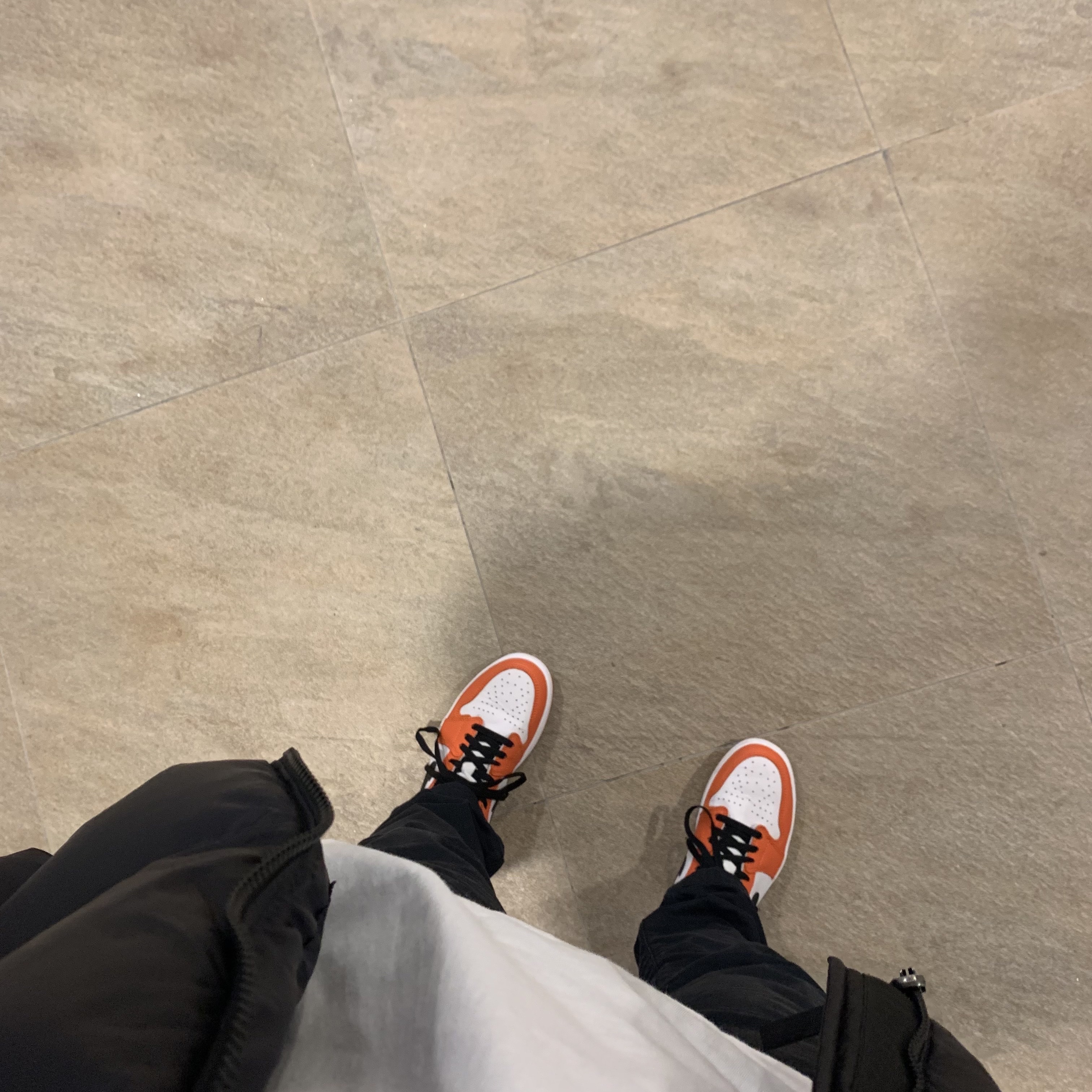 Jordan 1 Low OG Starfish 착용 스타일
