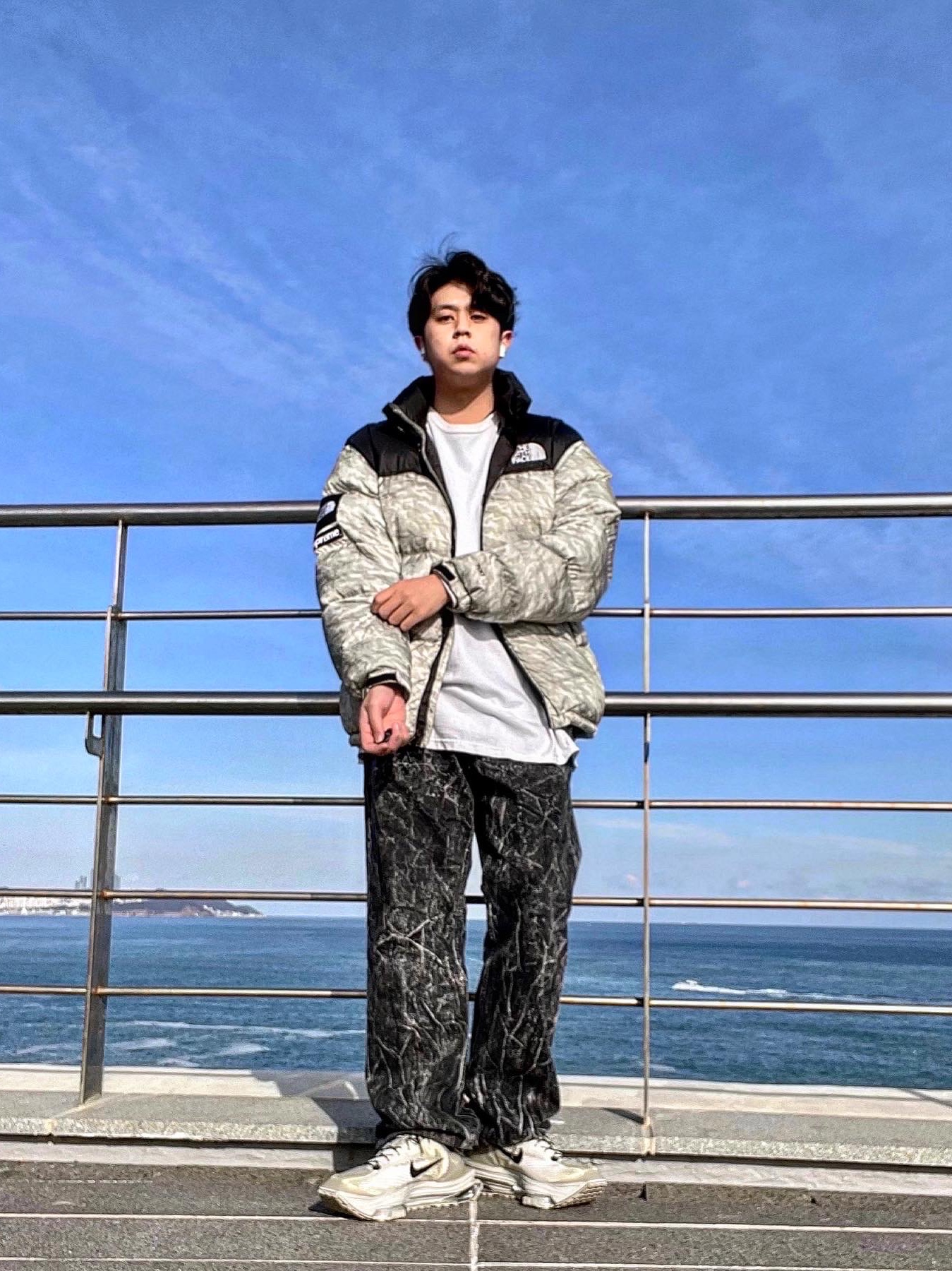 Supreme x The North Face Paper Print Nuptse Jacket - 19FW, Nike x Matthew M Williams Zoom 004 Stone 착용 스타일 - 1