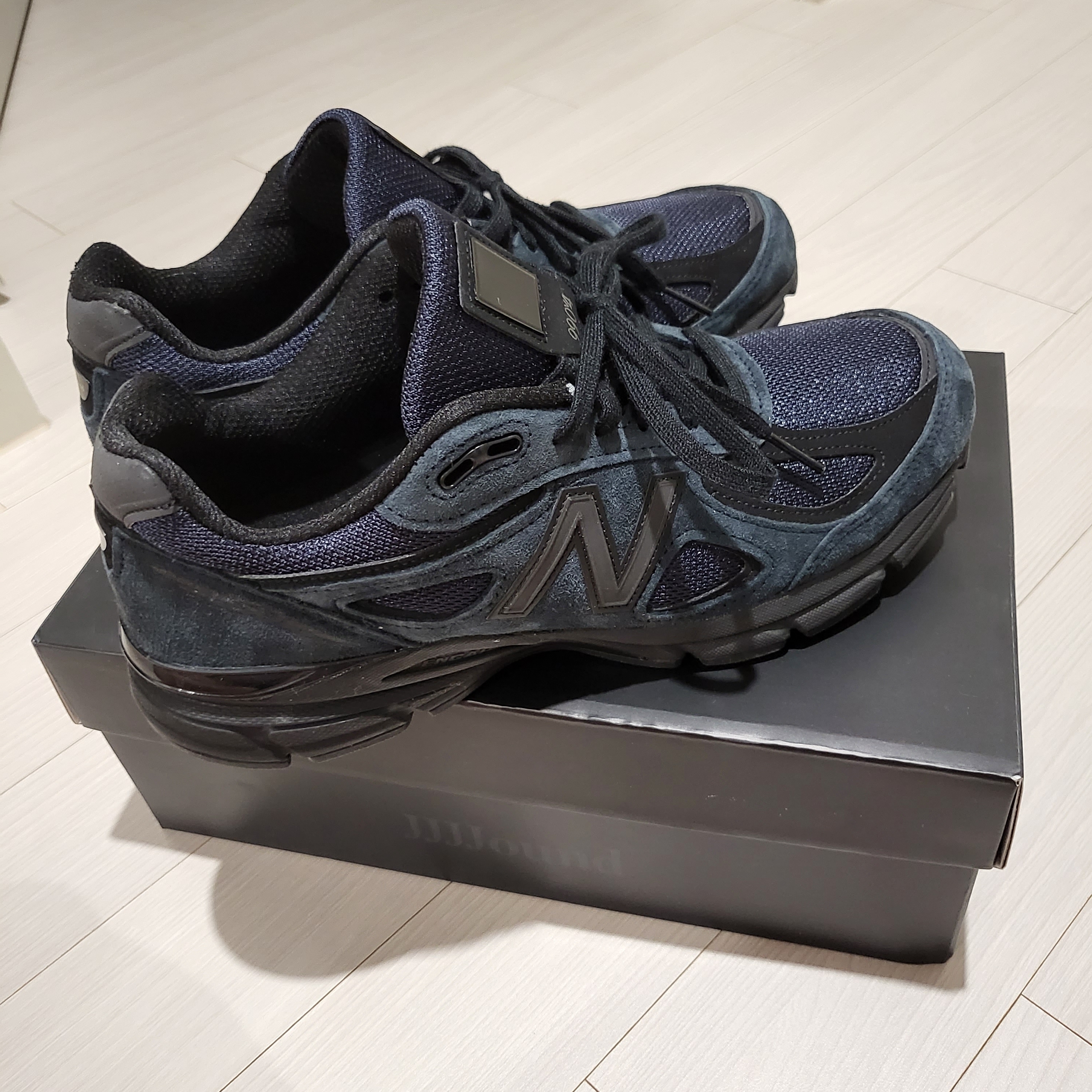 New Balance x JJJJound 990v4 Navy 착용 스타일 - 1
