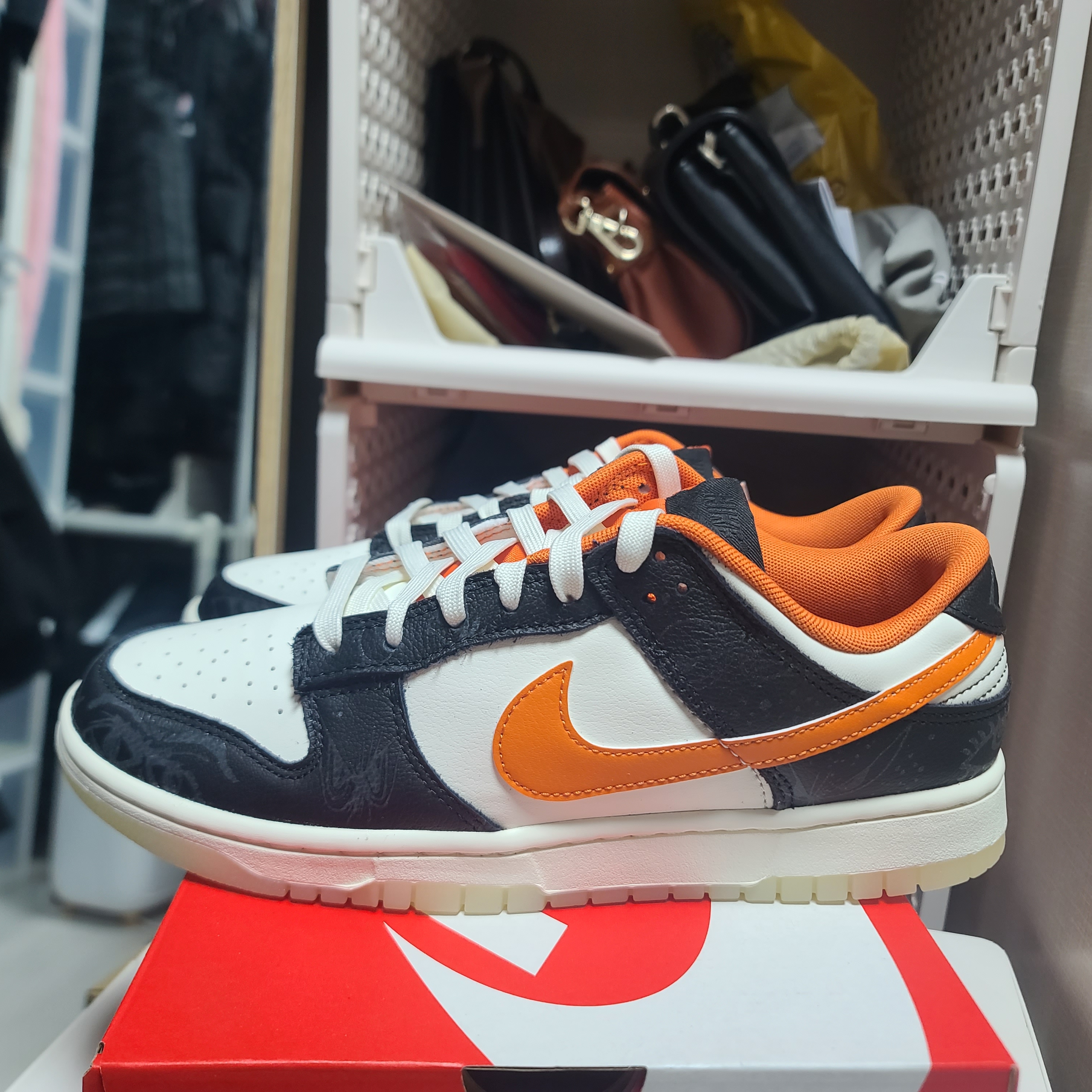 Nike Dunk Low Retro PRM Halloween 착용 스타일 - 1