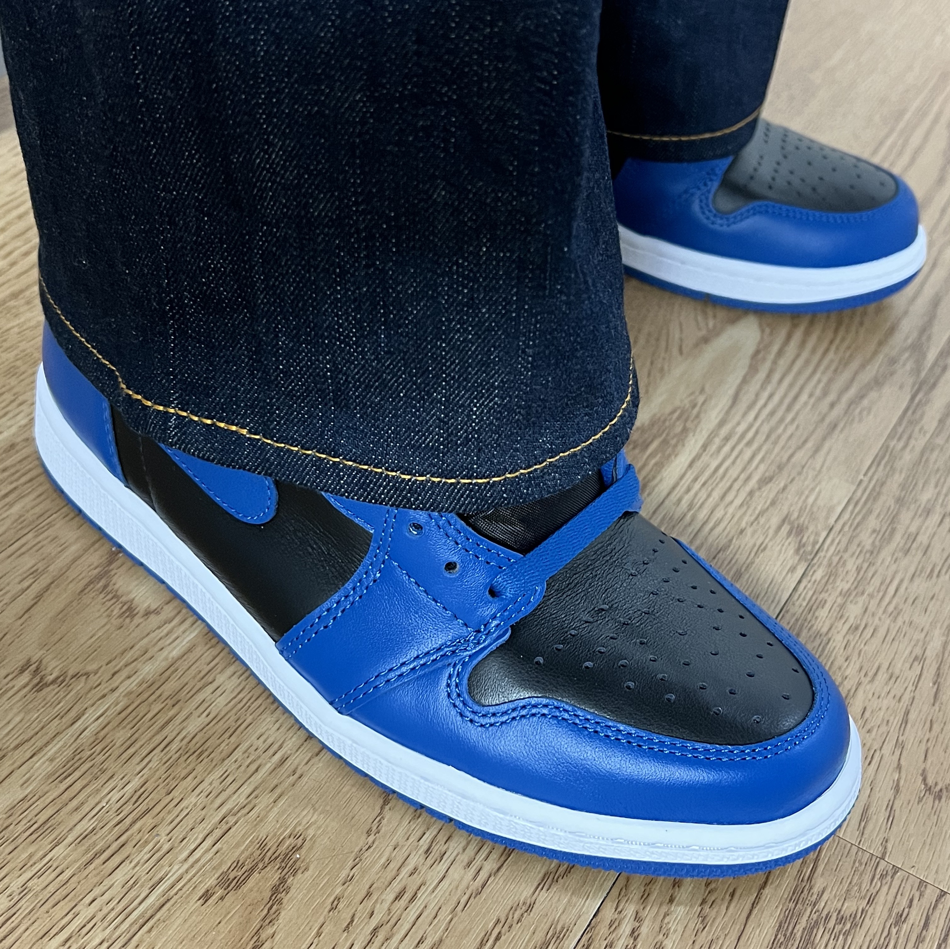 Jordan 1 Retro High OG Dark Marina Blue 착용 스타일 - 2