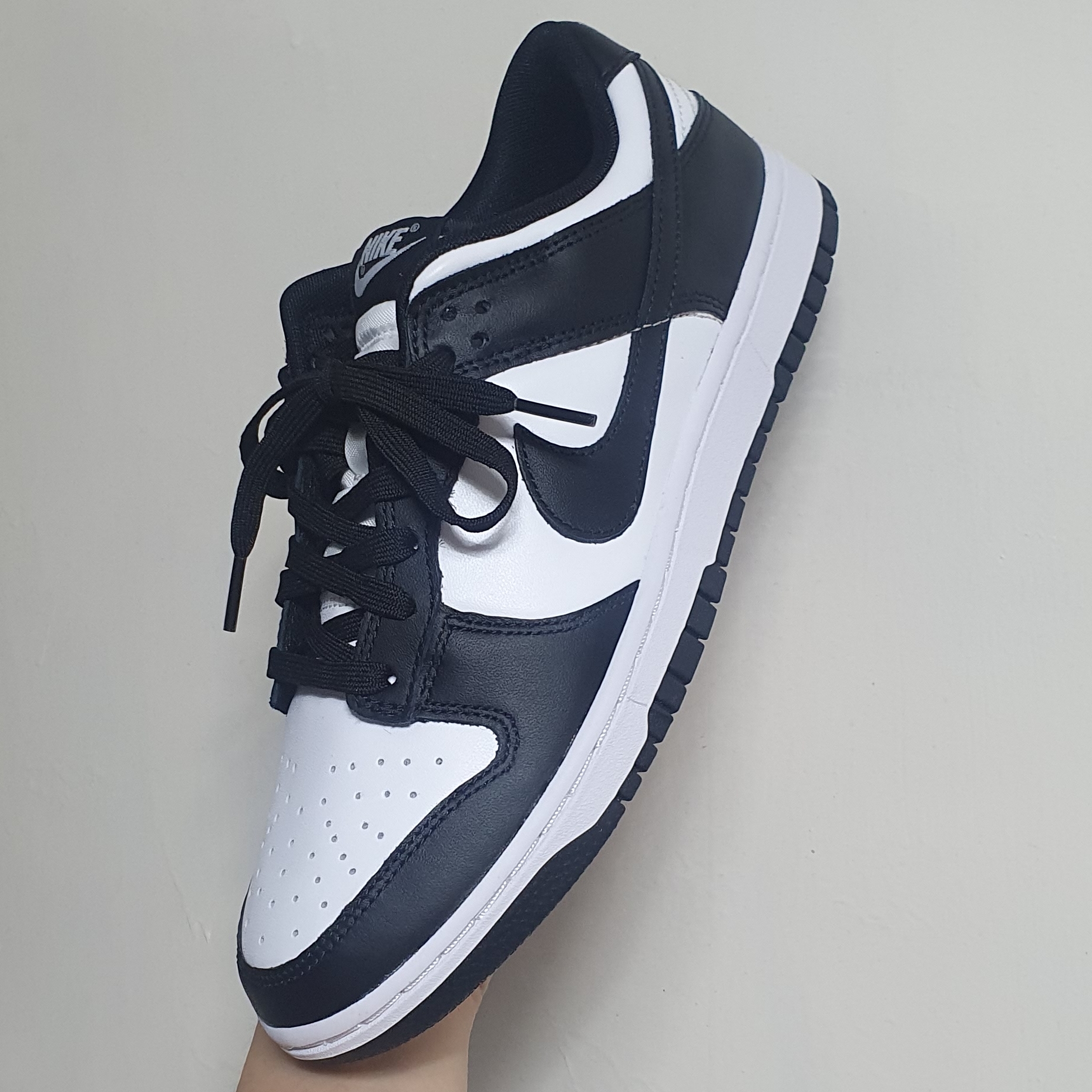 Nike Dunk Low Retro Black 착용 스타일