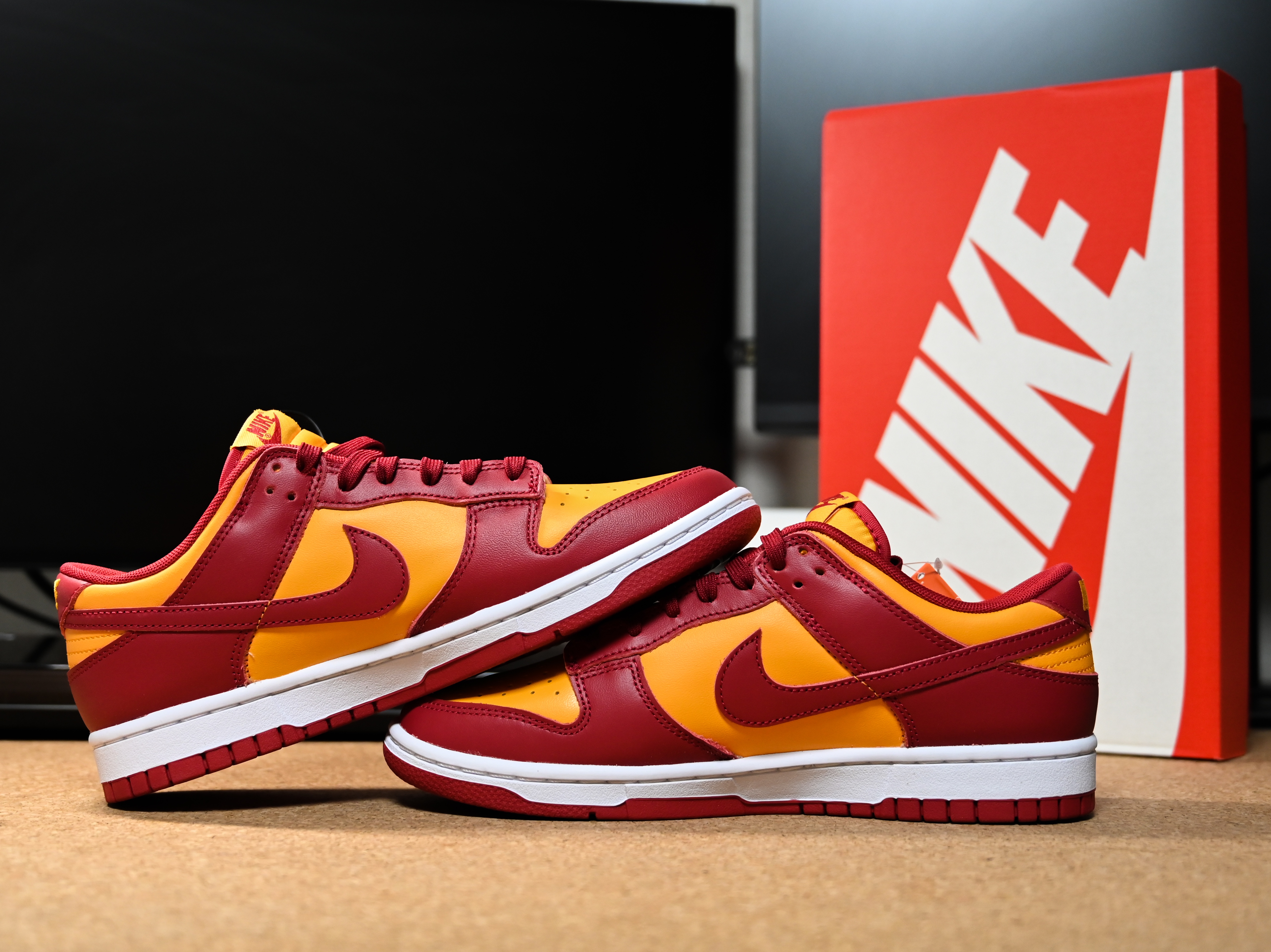 Nike Dunk Low Retro Championship Gold 착용 스타일 - 1