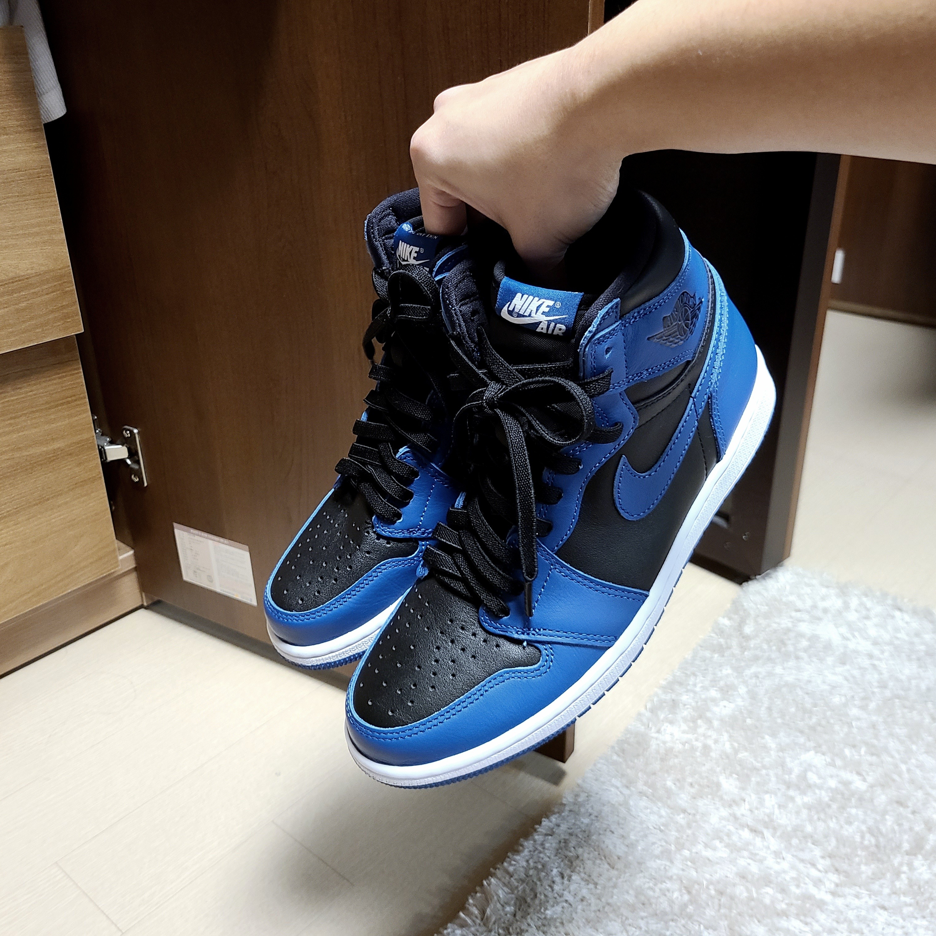 Jordan 1 Retro High OG Dark Marina Blue 착용 스타일 - 4