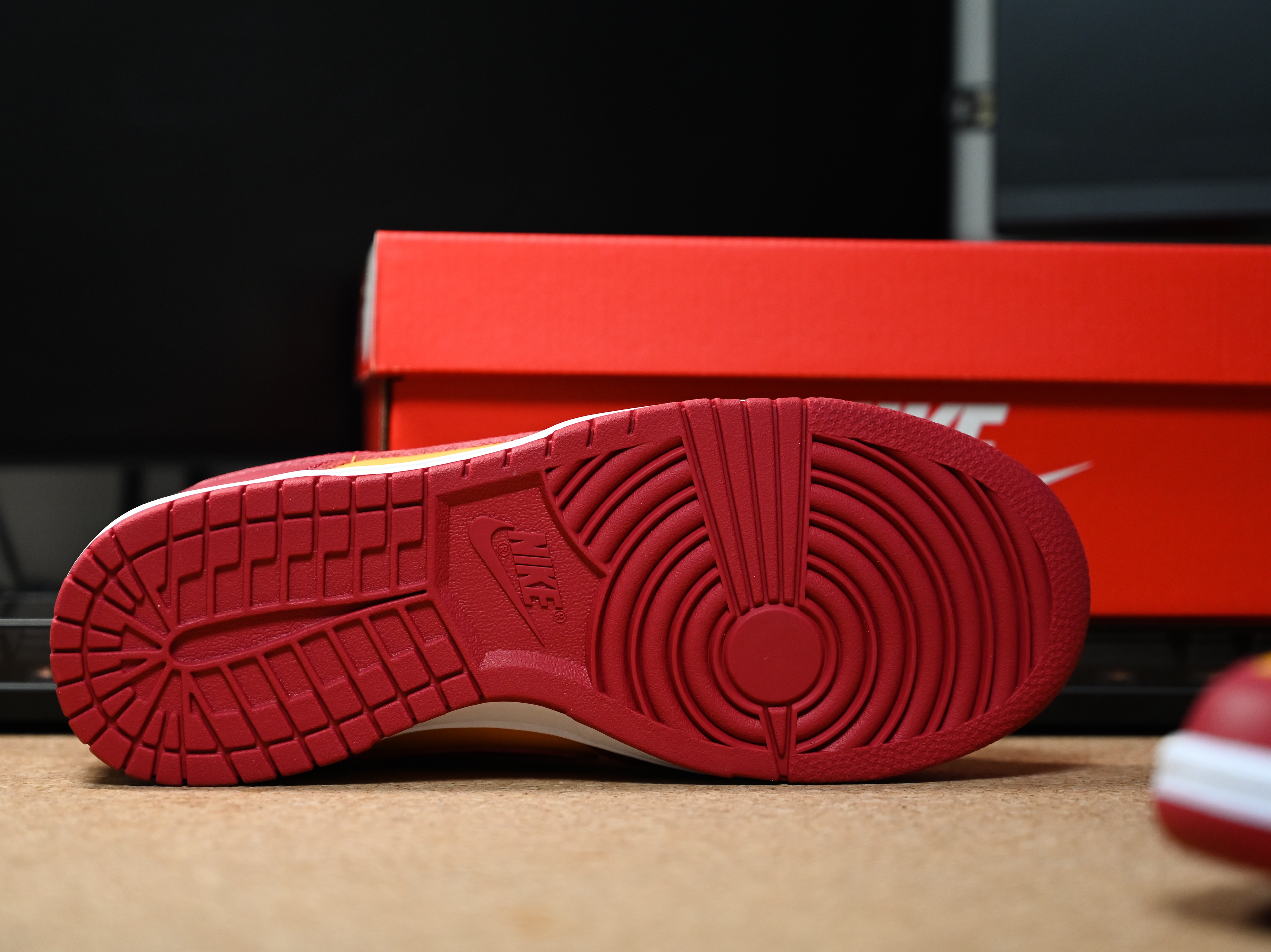 Nike Dunk Low Retro Championship Gold 착용 스타일 - 2