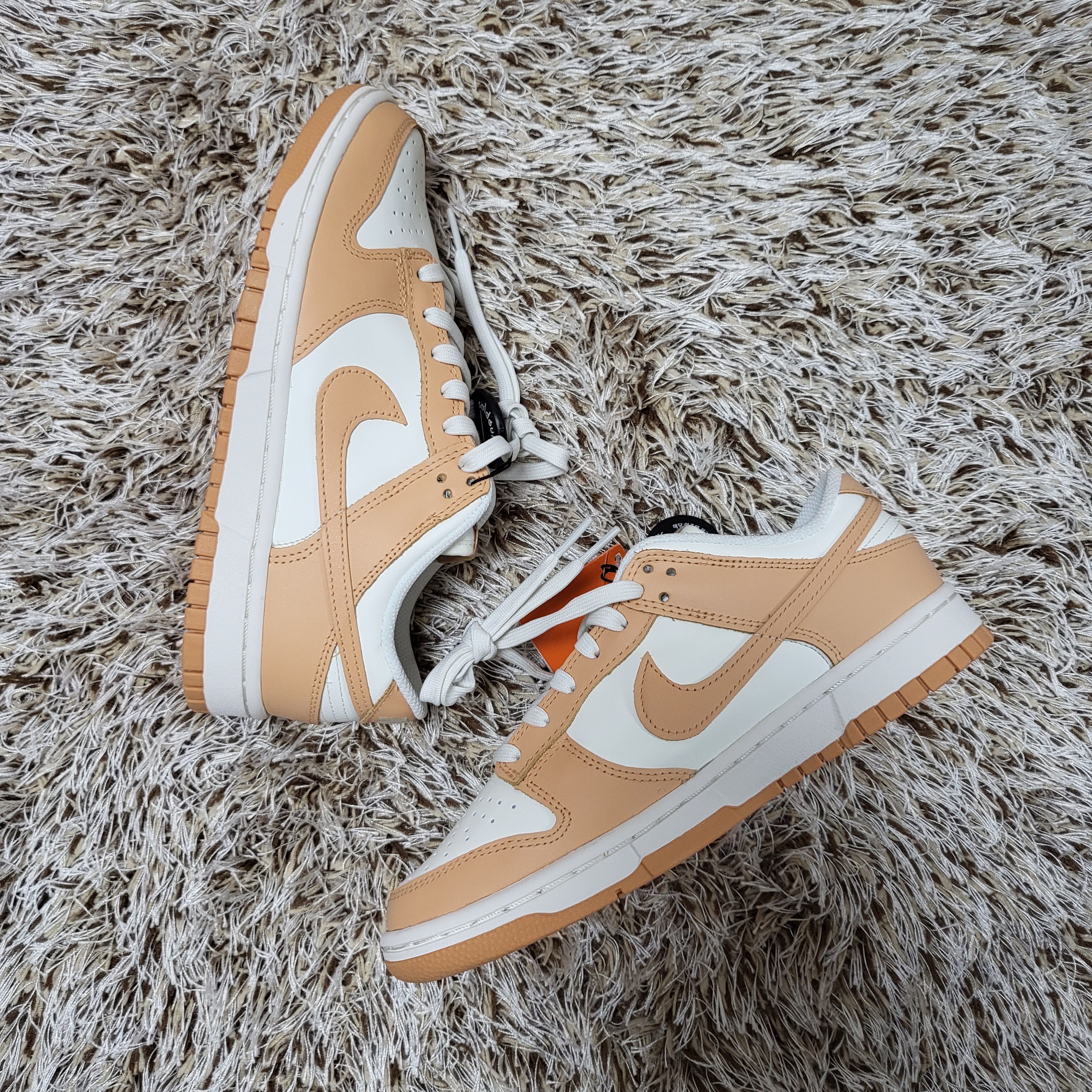 (W) Nike Dunk Low Harvest Moon 착용 스타일