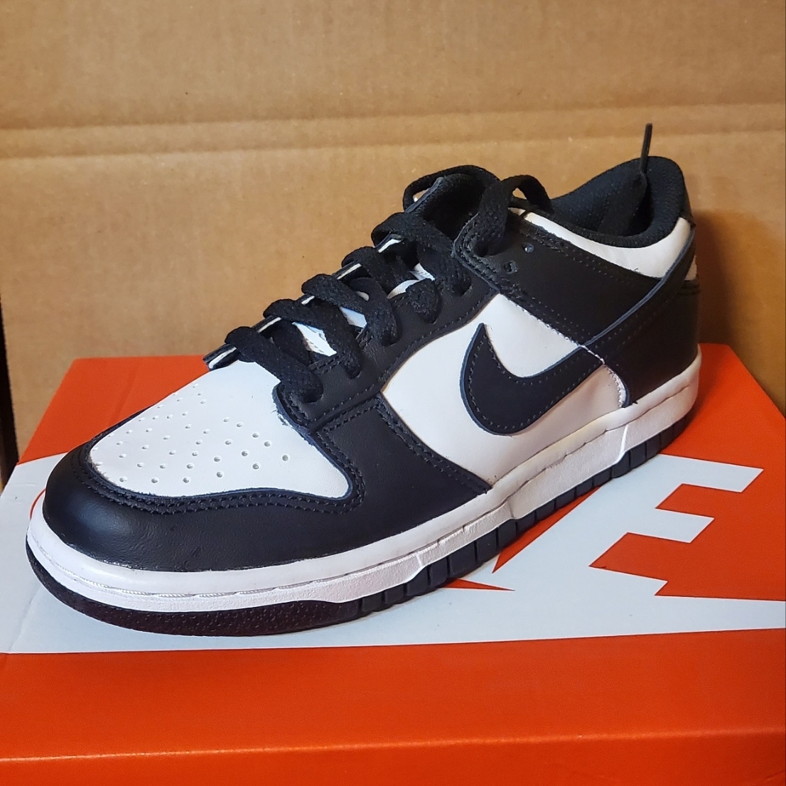 (GS) Nike Dunk Low Black 착용 스타일