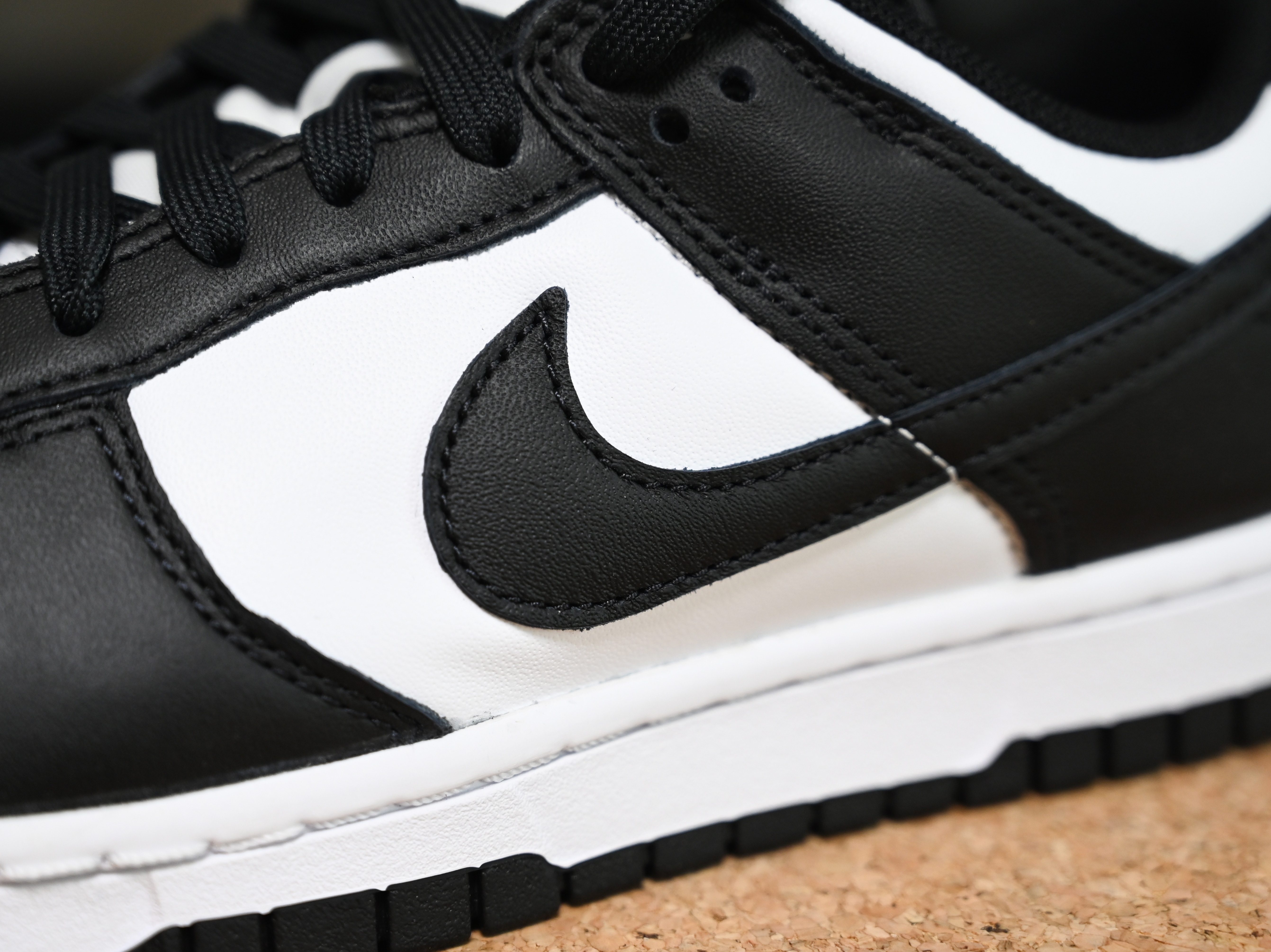 Nike Dunk Low Retro Black 착용 스타일 - 3