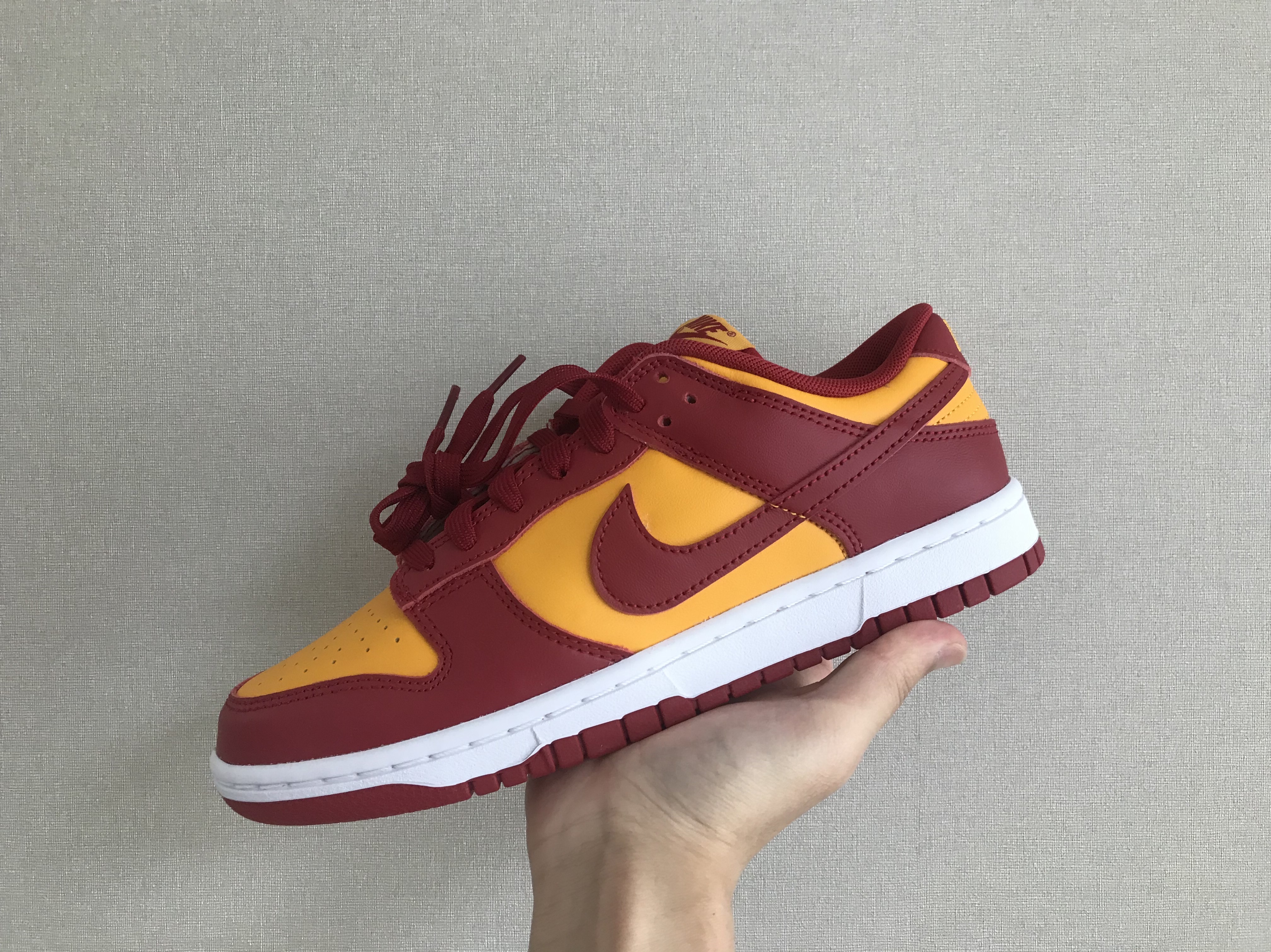 Nike Dunk Low Retro Championship Gold 착용 스타일