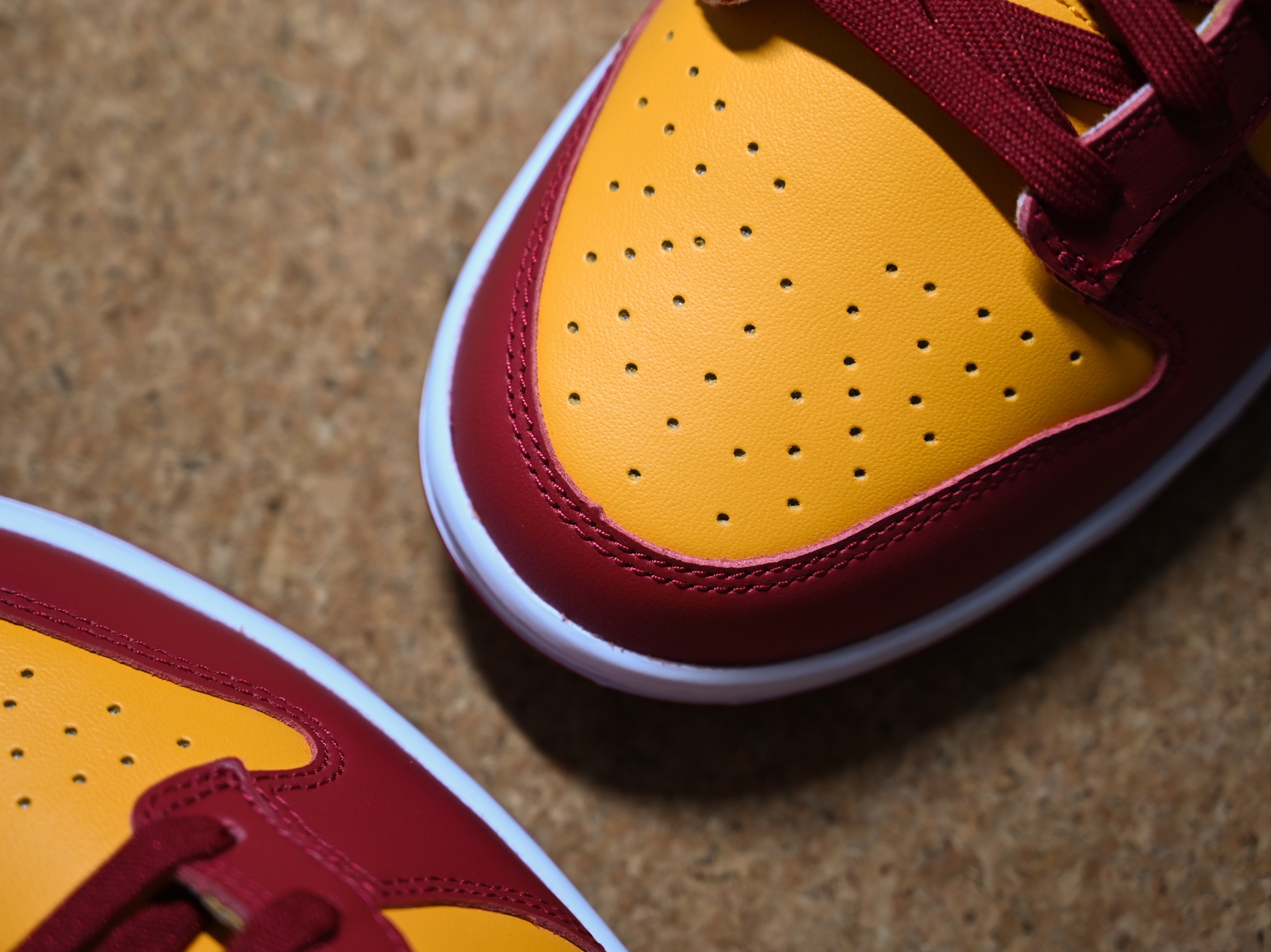 Nike Dunk Low Retro Championship Gold 착용 스타일 - 4